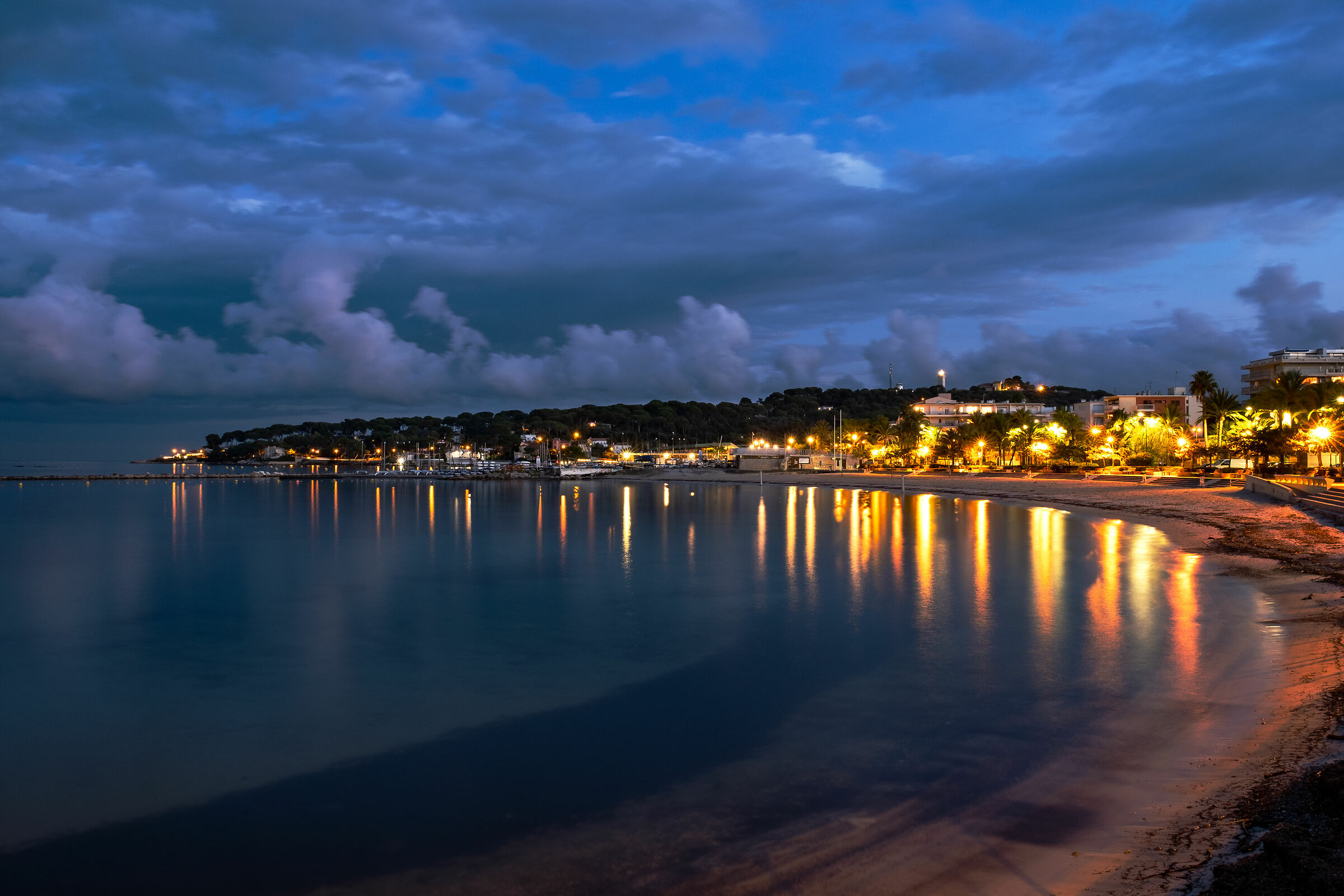 Antibes, ultime luci del giorno
