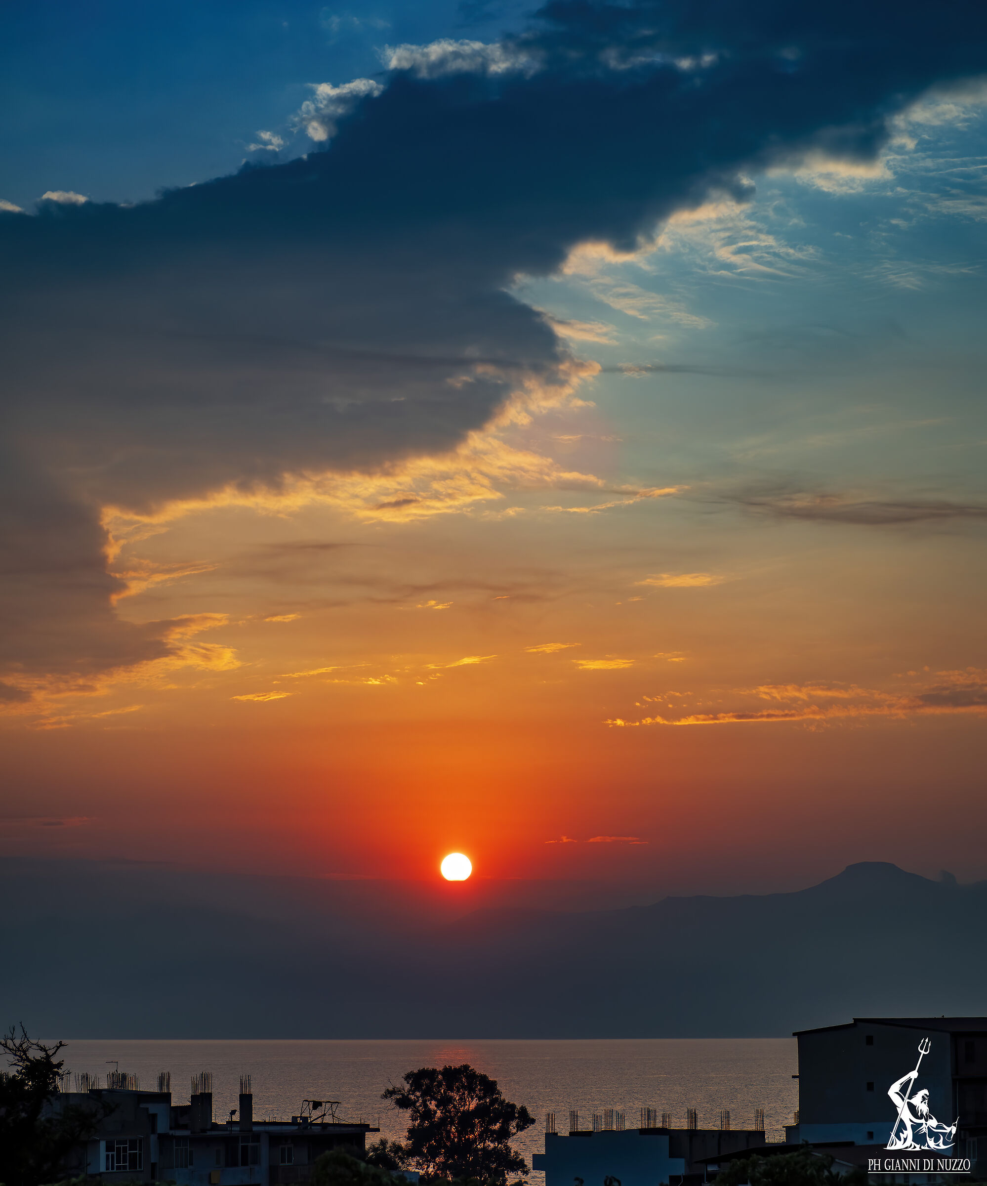 Tramonto sullo stretto