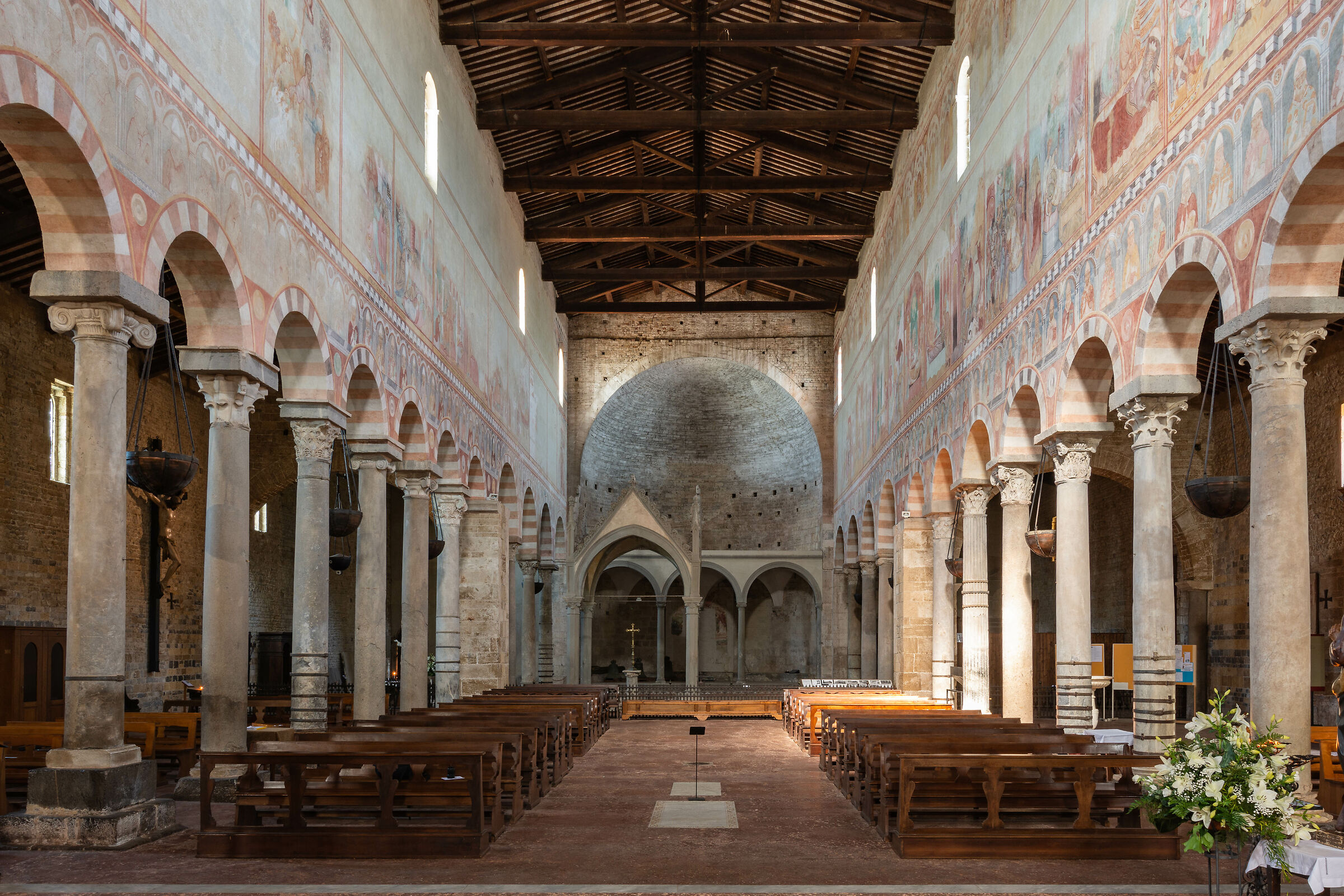 San Piero a Grado basilica interno