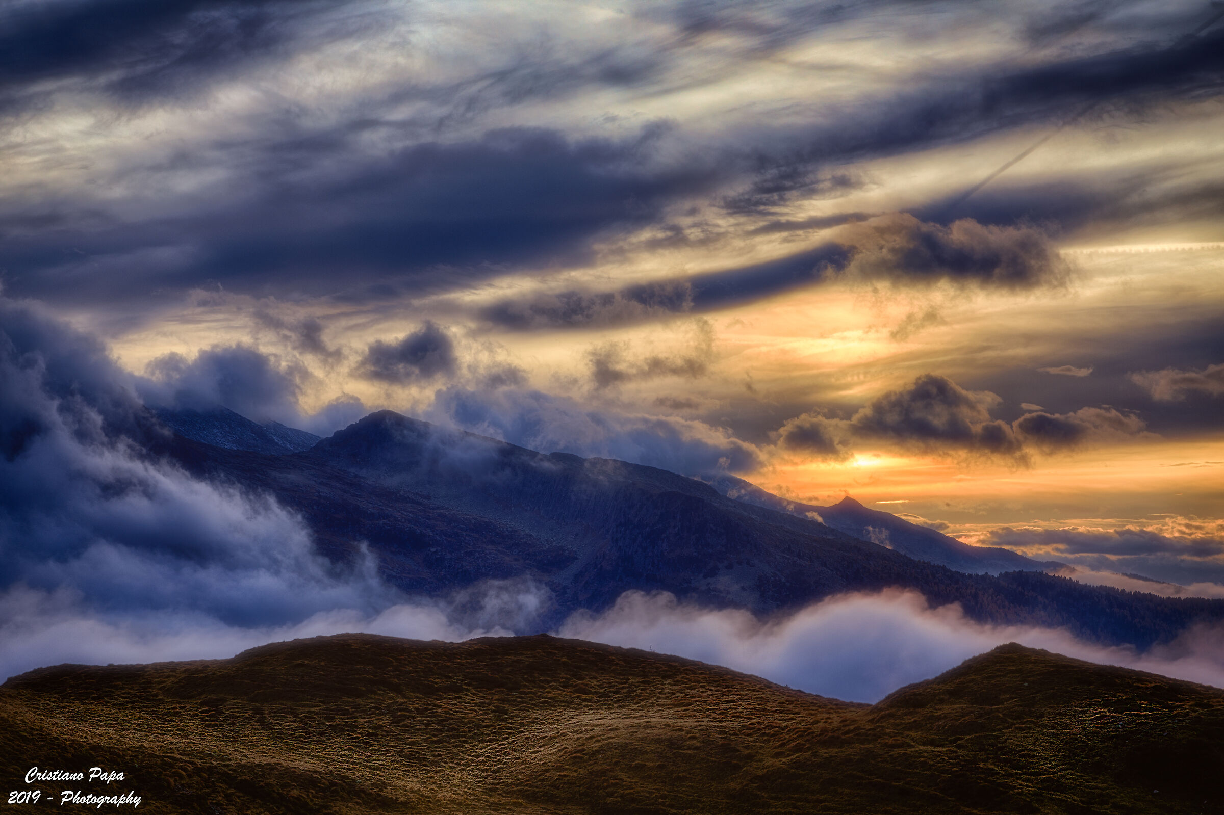 Sunset from the roll e-pass ...