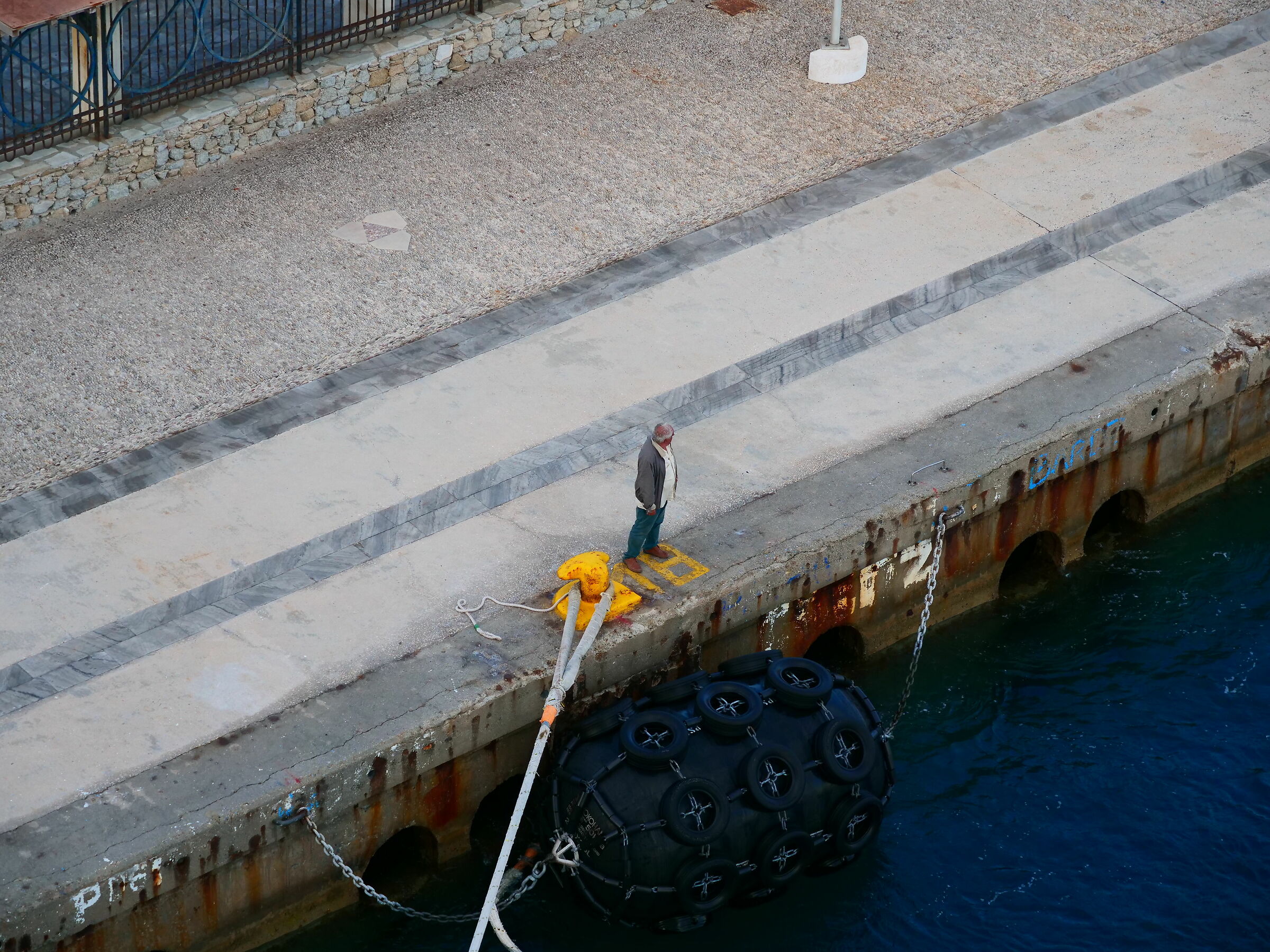 Mikonos, ditch the moorings