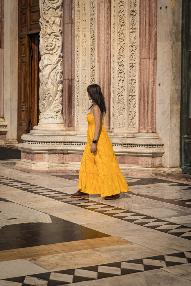 the lady in yellow