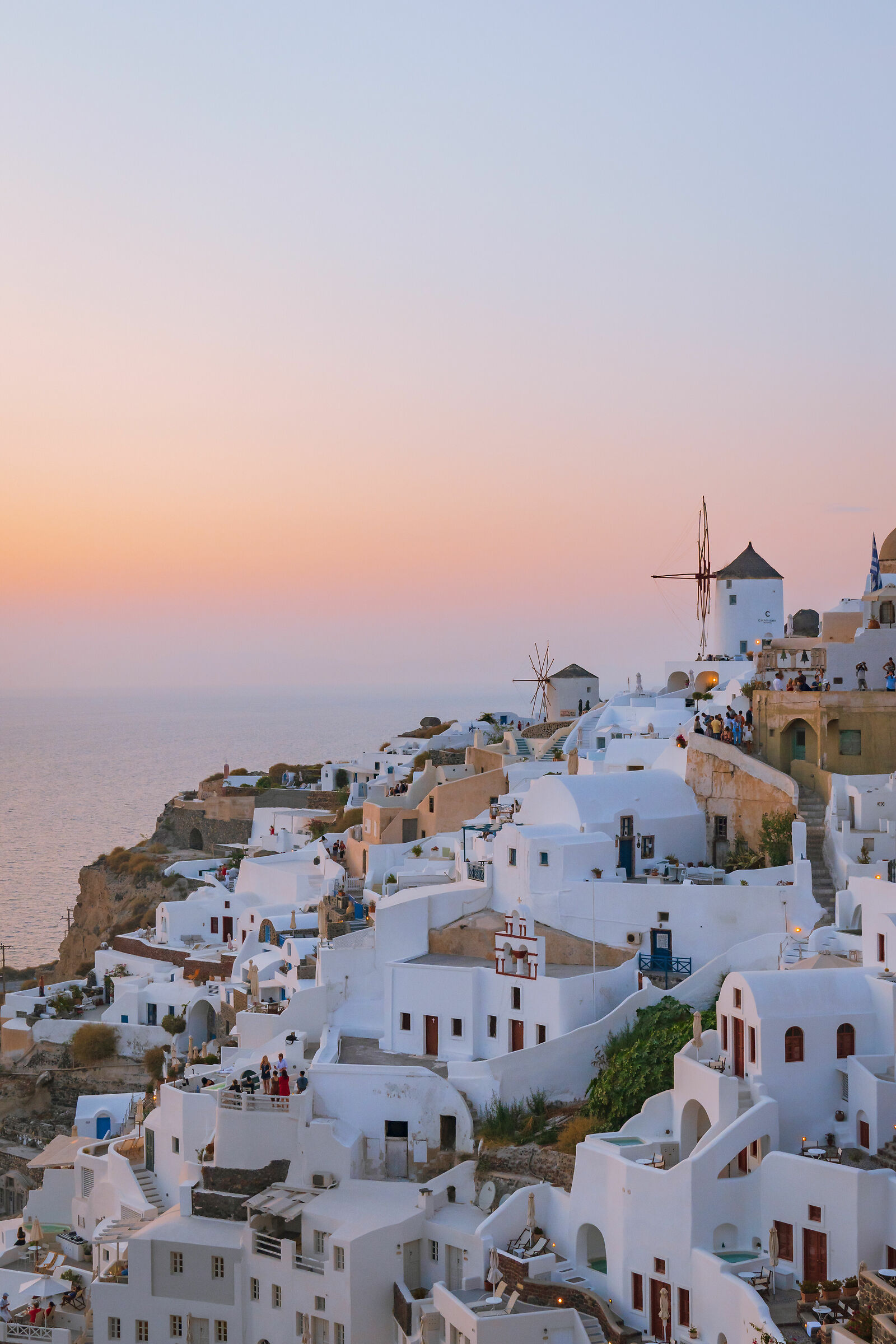 The beauty and colors of Oìa at sunset