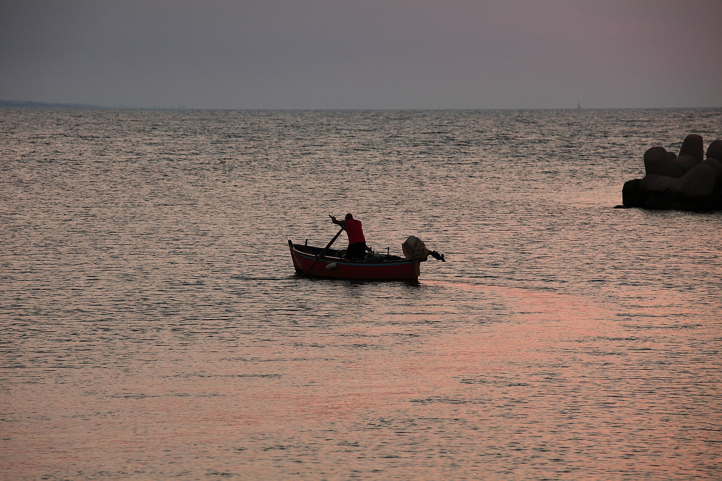 The pink trail of the sunset