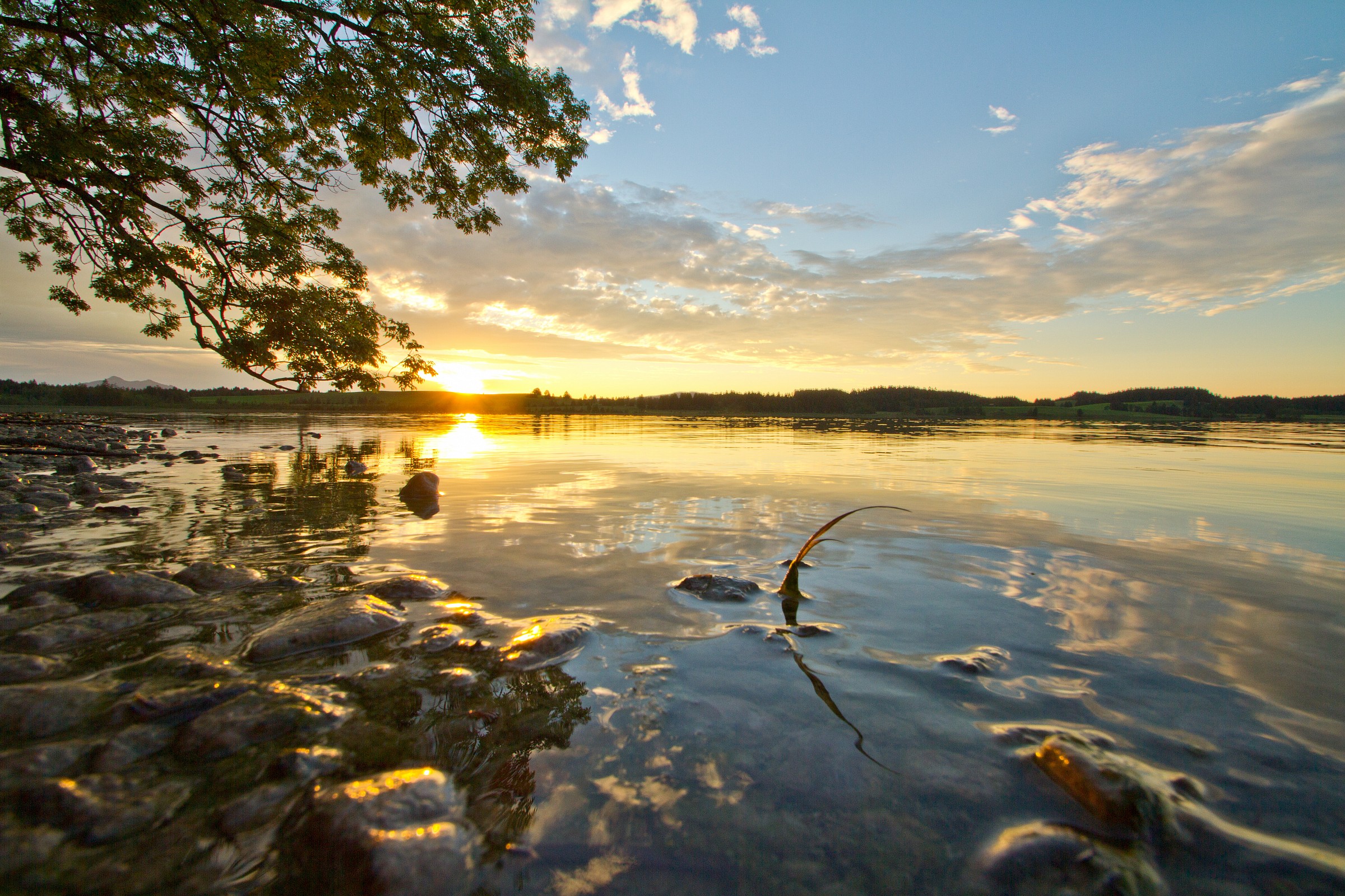 tramonto sul lago di fussen