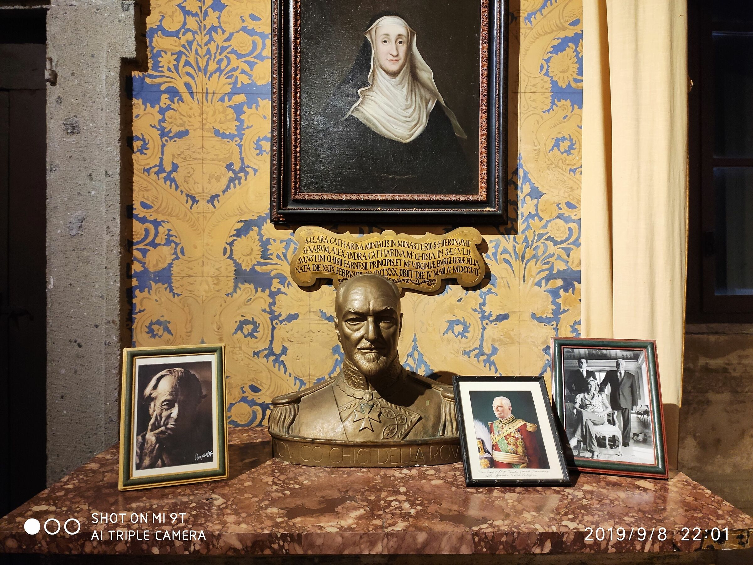 Inside the Villa Chigi rooms
