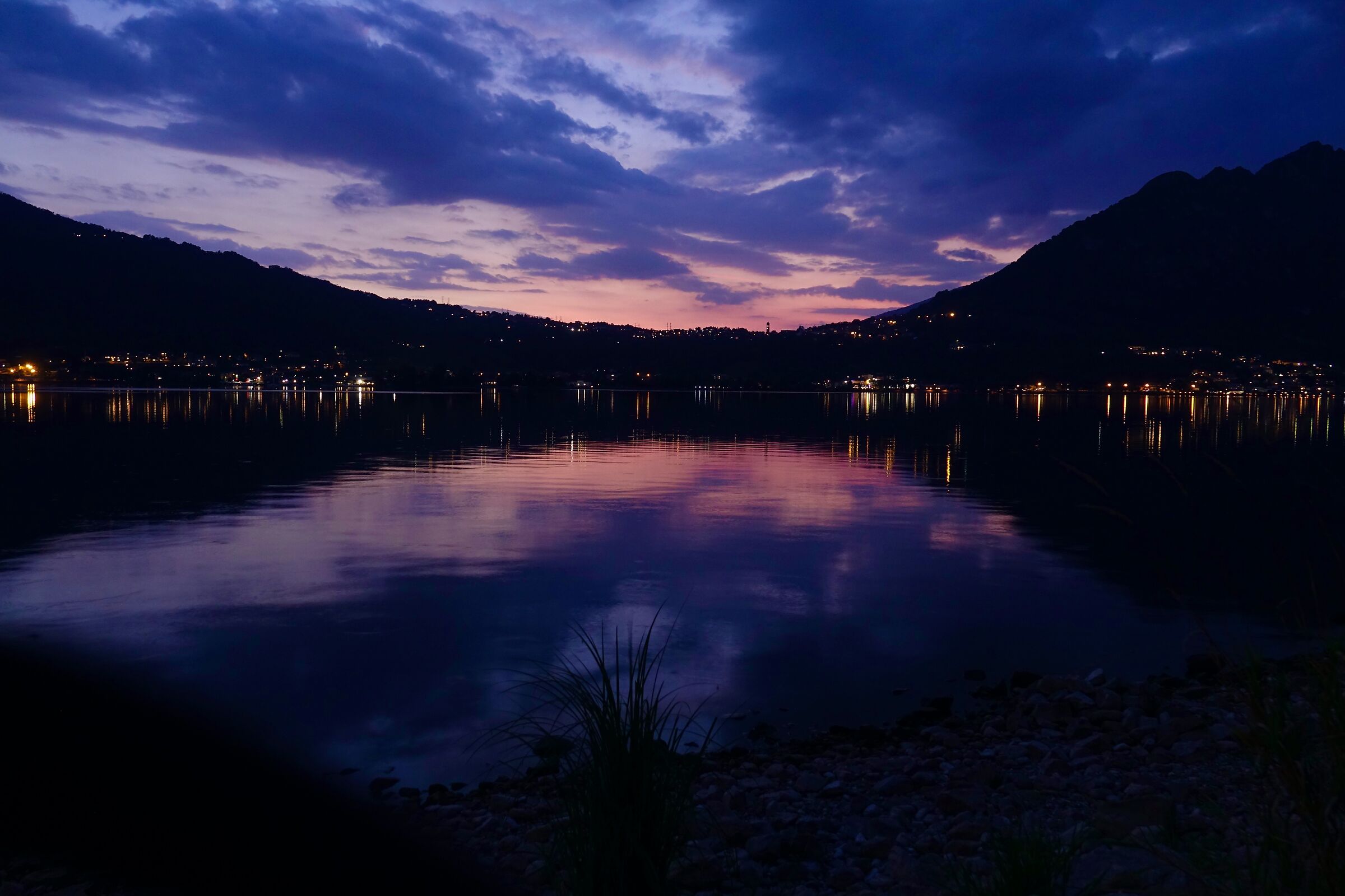 Autumn sunset on Lake Garlate 2