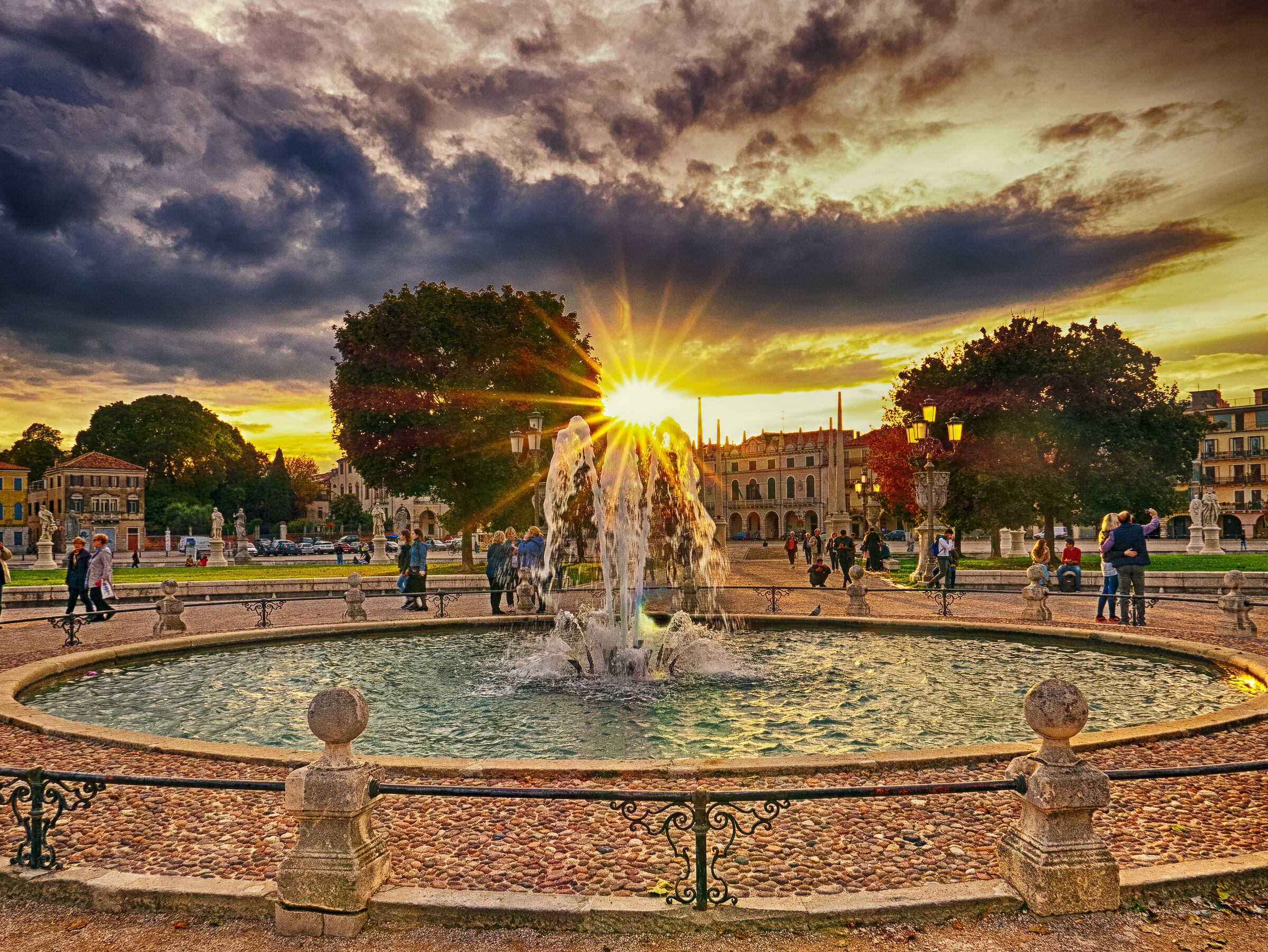 fountain lawn of the valley