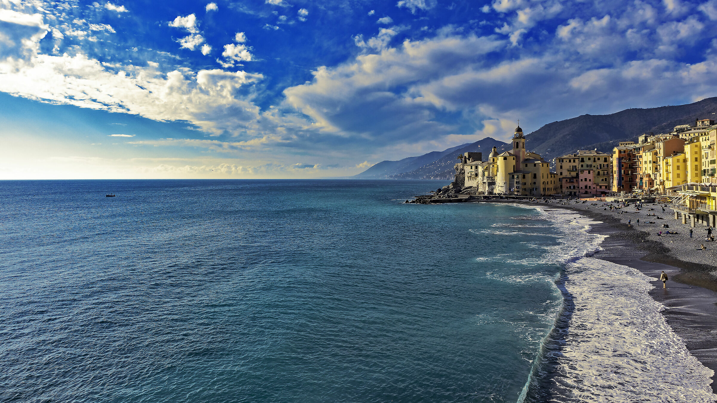 La barchetta in mezzo al mar