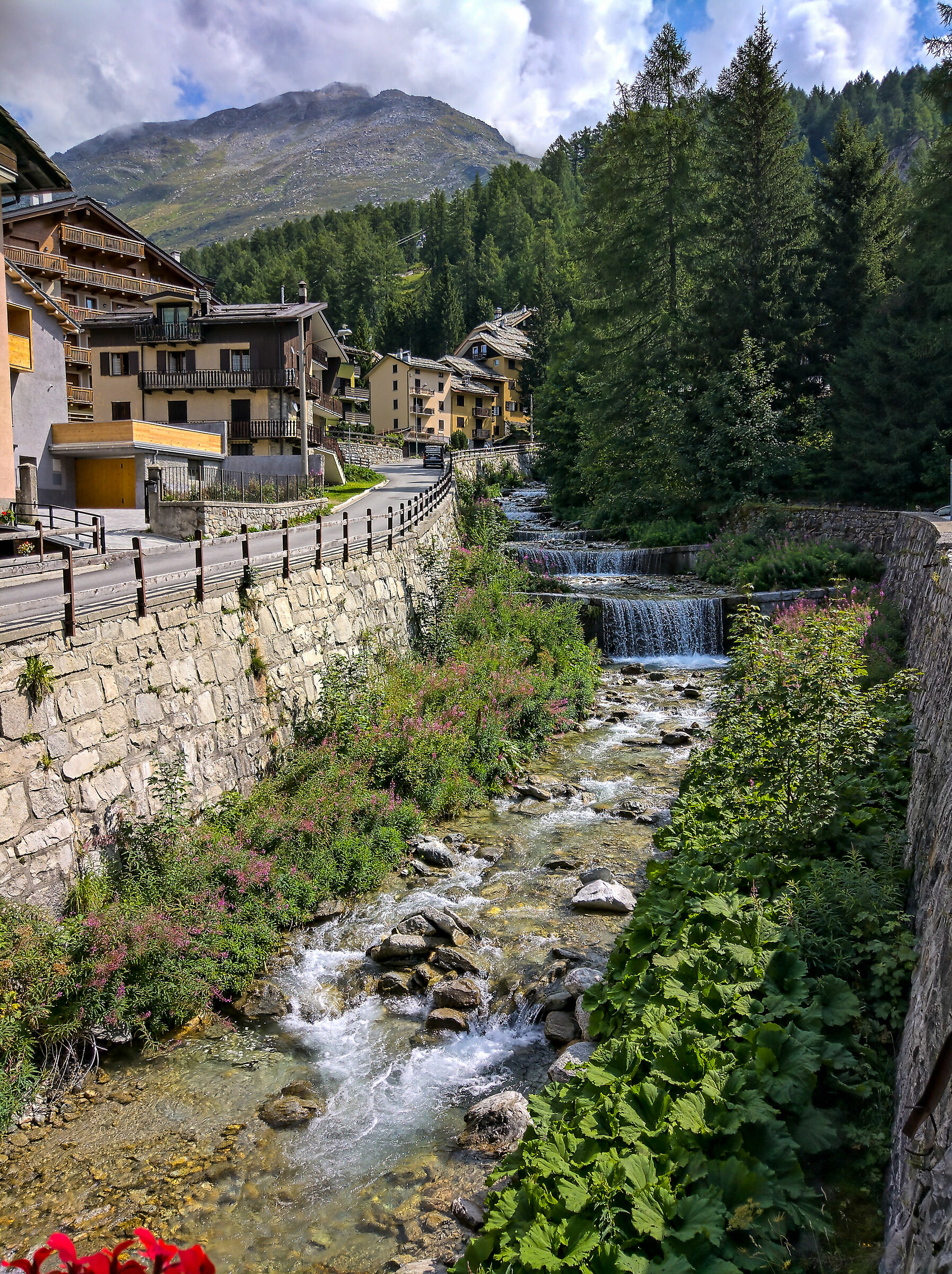 Fiume di Madesimo in Alta Valchiavenna