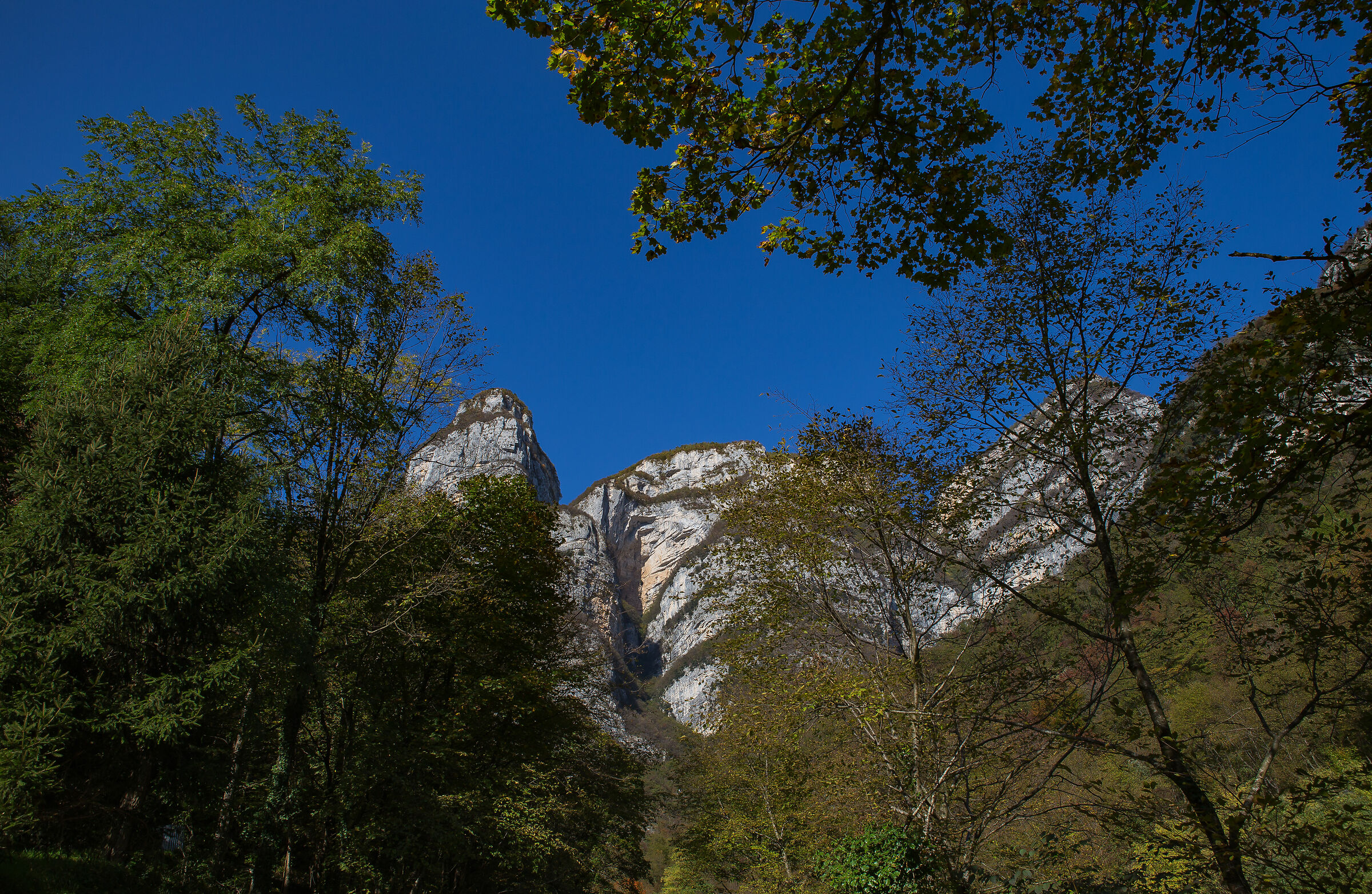 The Colors of Mount Baldo-1