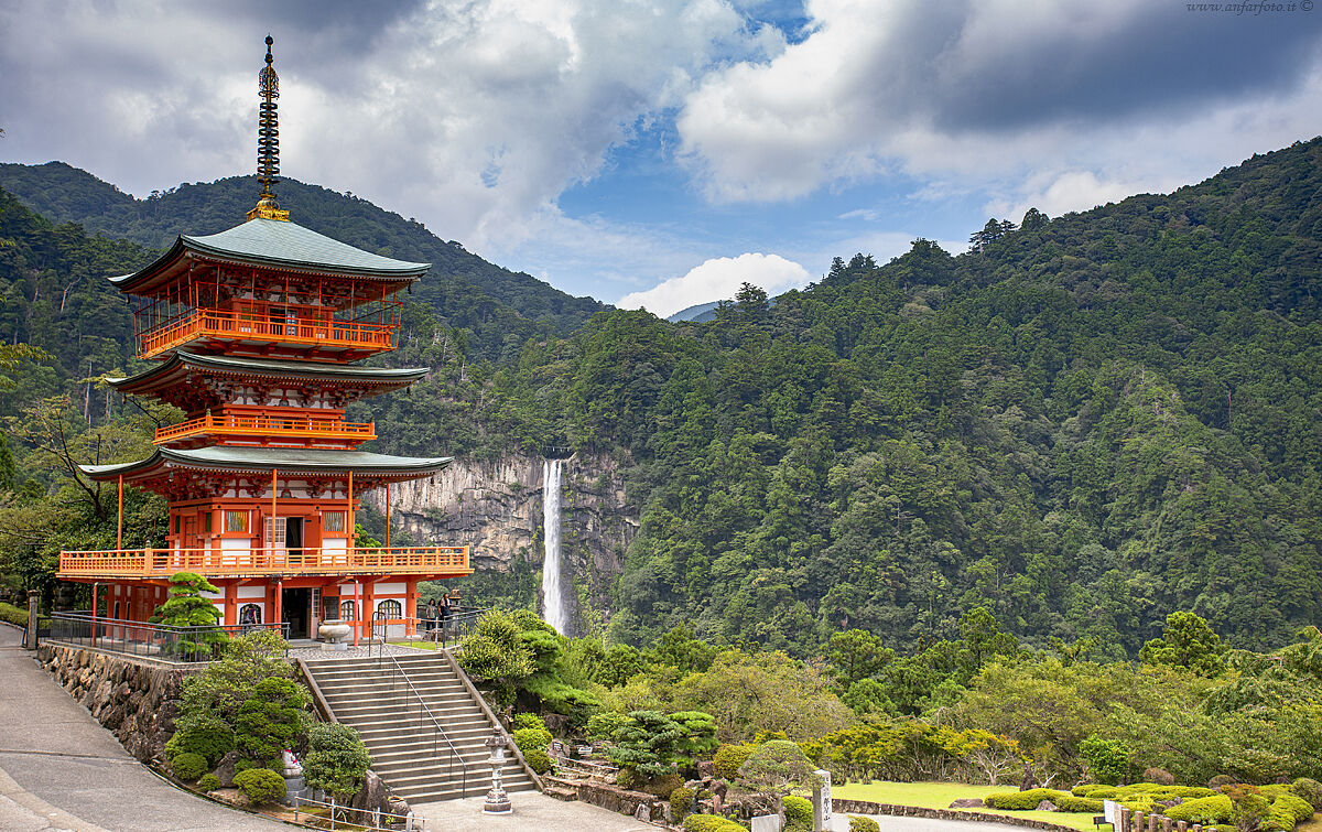 Kumano Nachi Taisha