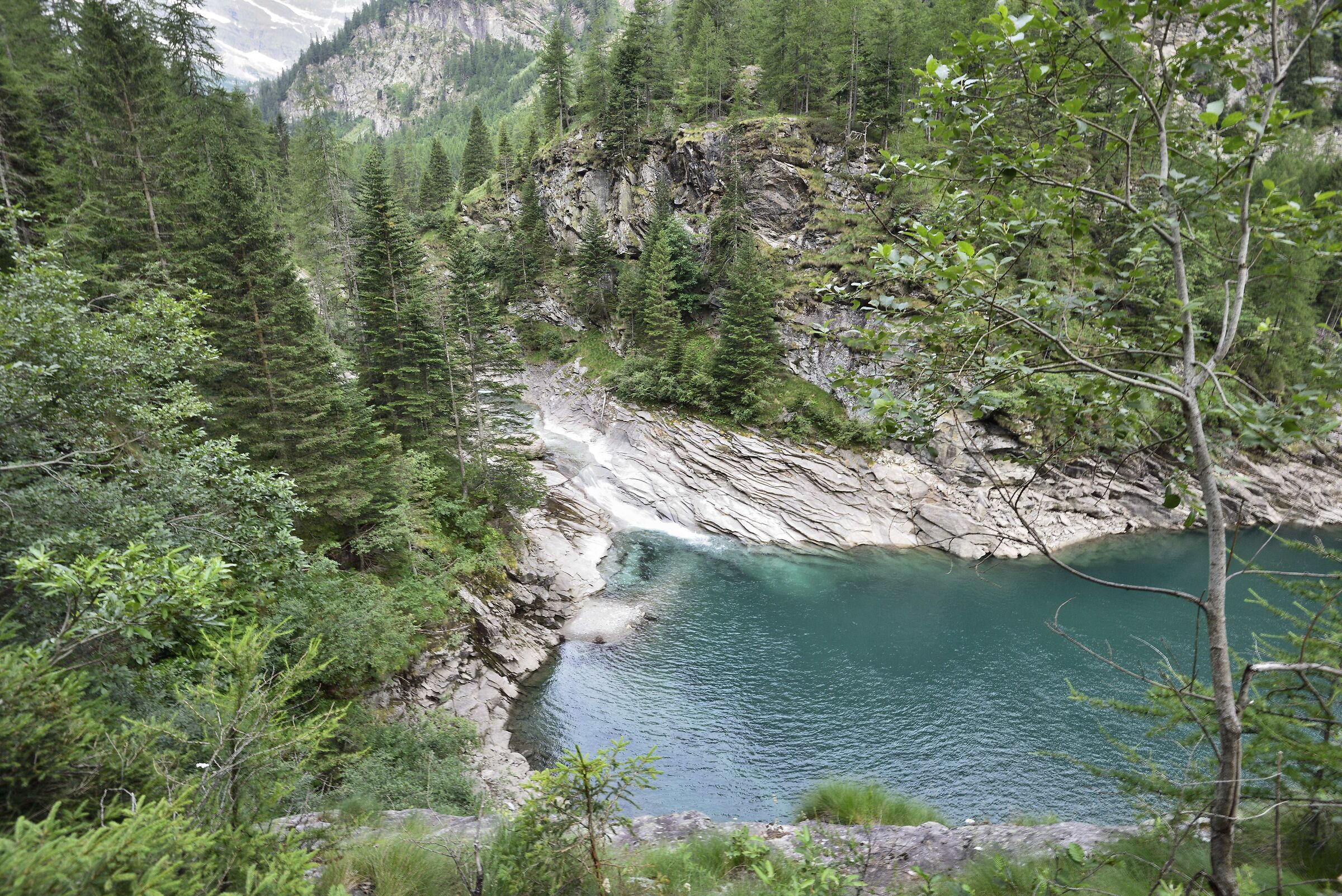 Troncone creek leaking into Lake Camplicciol