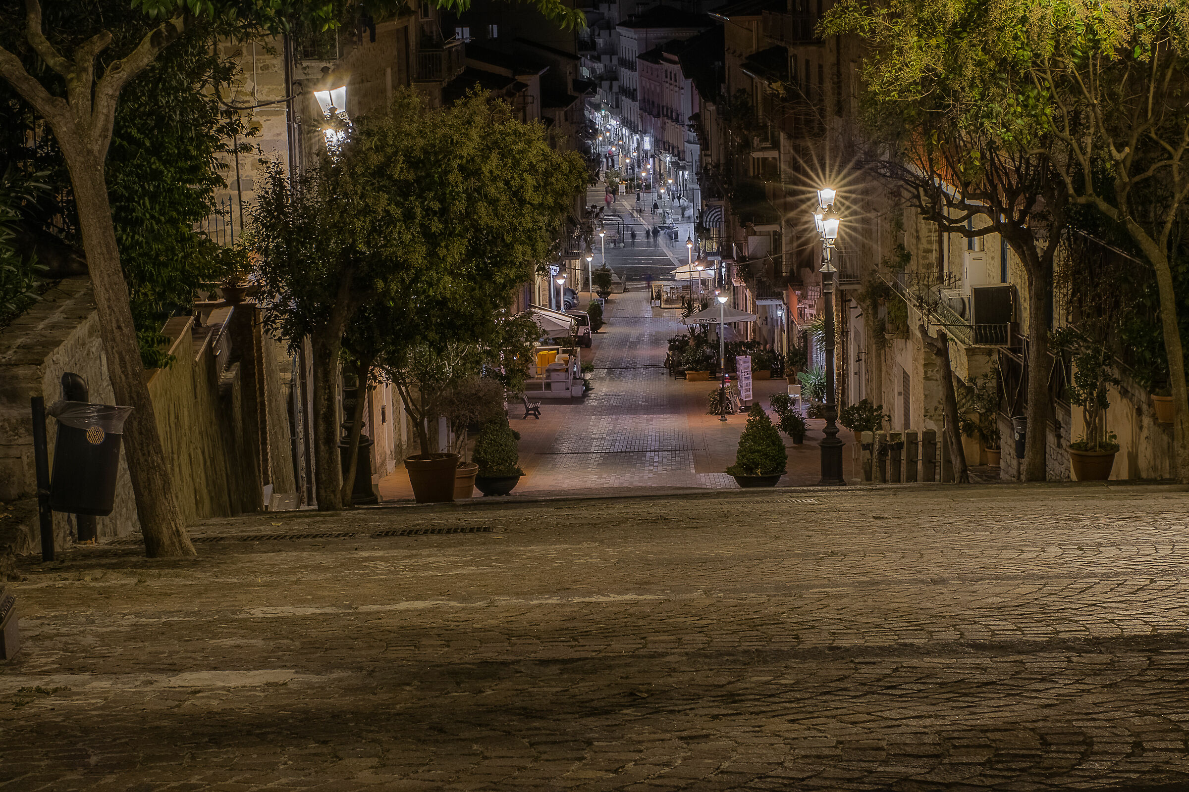 Gli scaloni e la piazza
