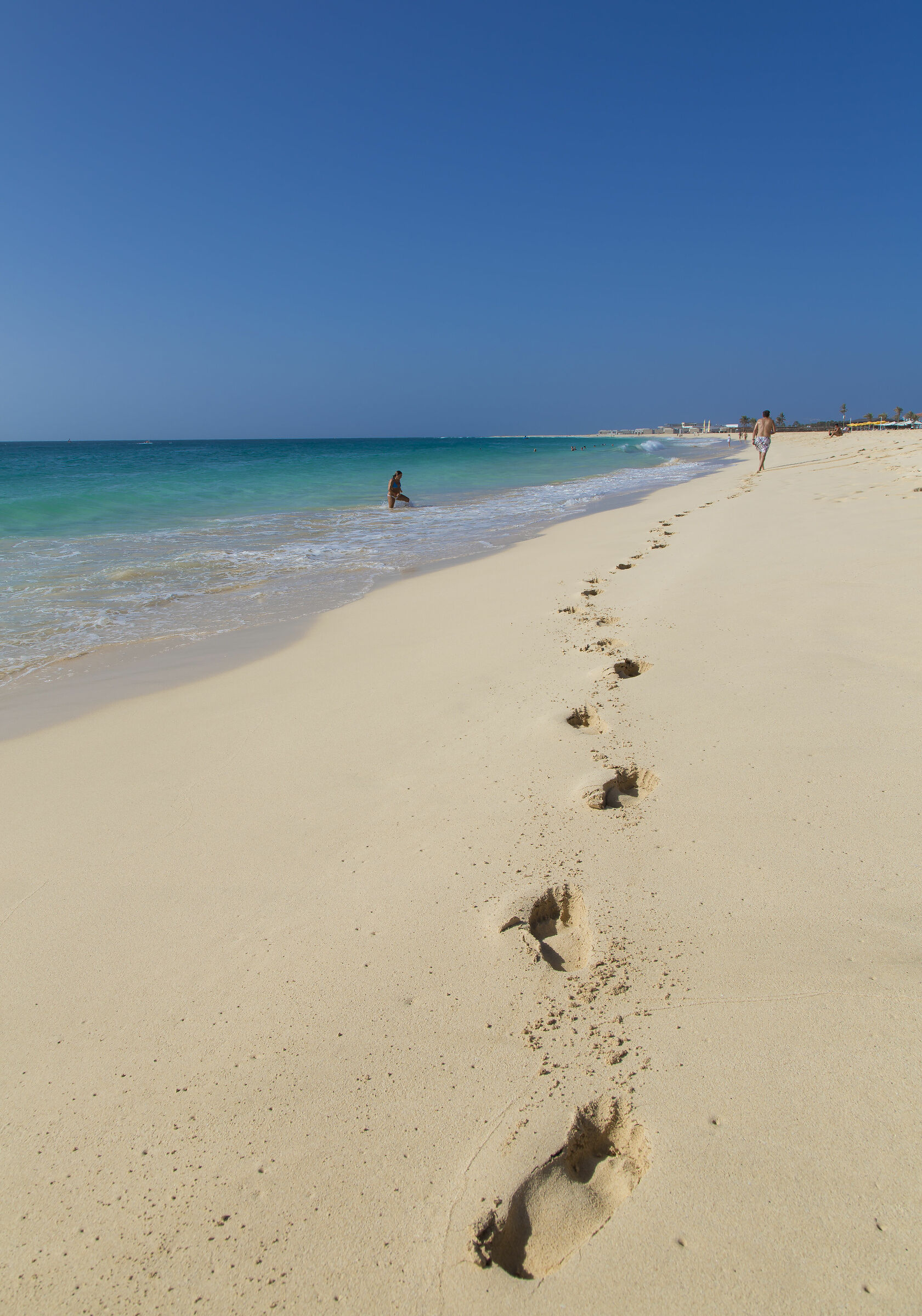 Passeggiata sulla spiaggia a  Capo Verde