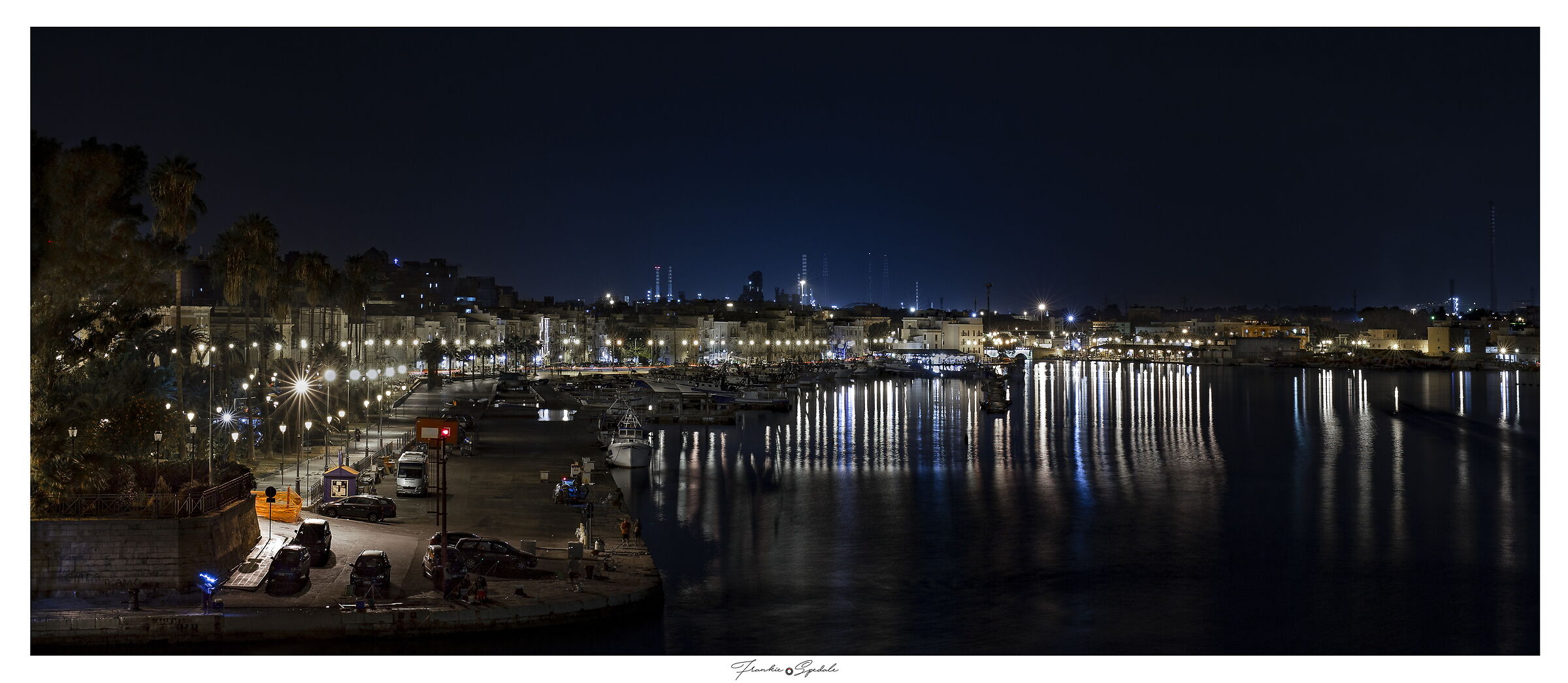 Lungomare di Taranto vecchia sul Mar Piccolo
