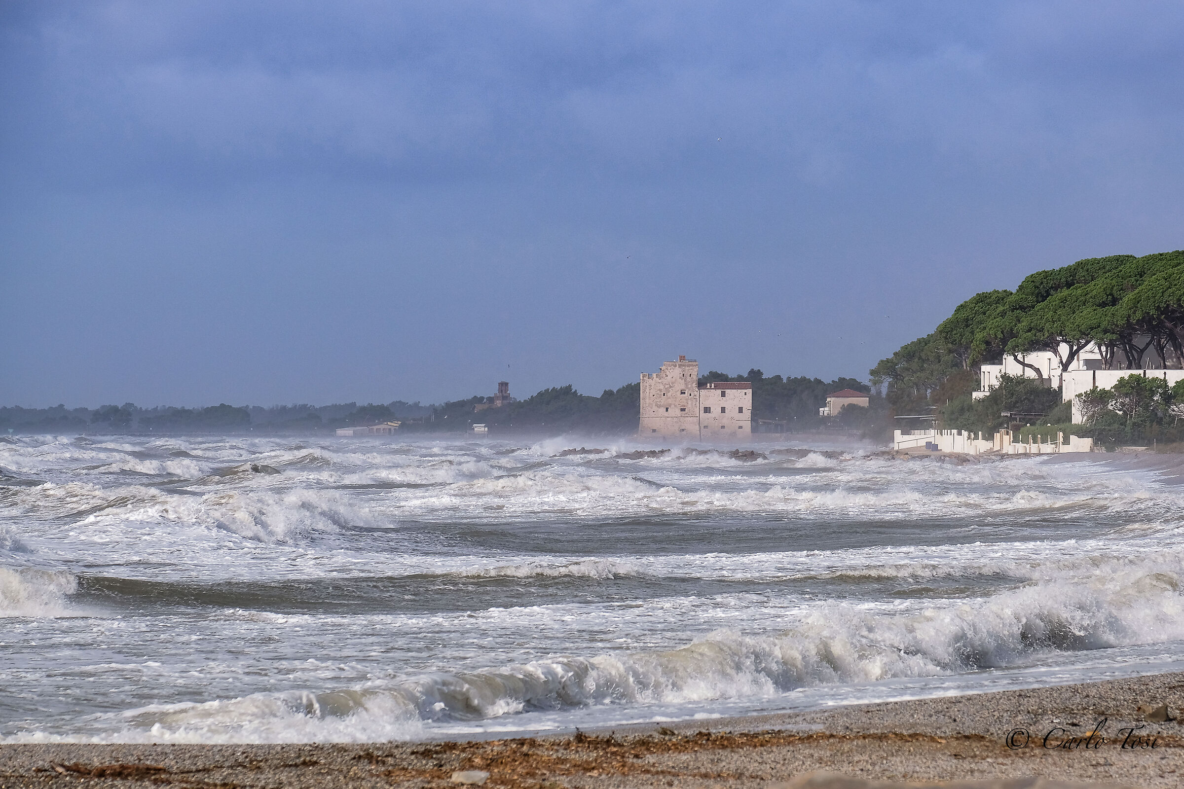 Mareggiata del 5 Novembre a Follonica