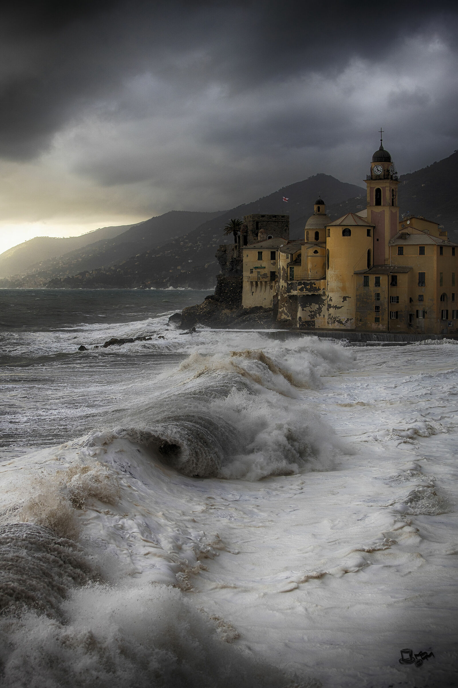 Mareggiata a Camogli