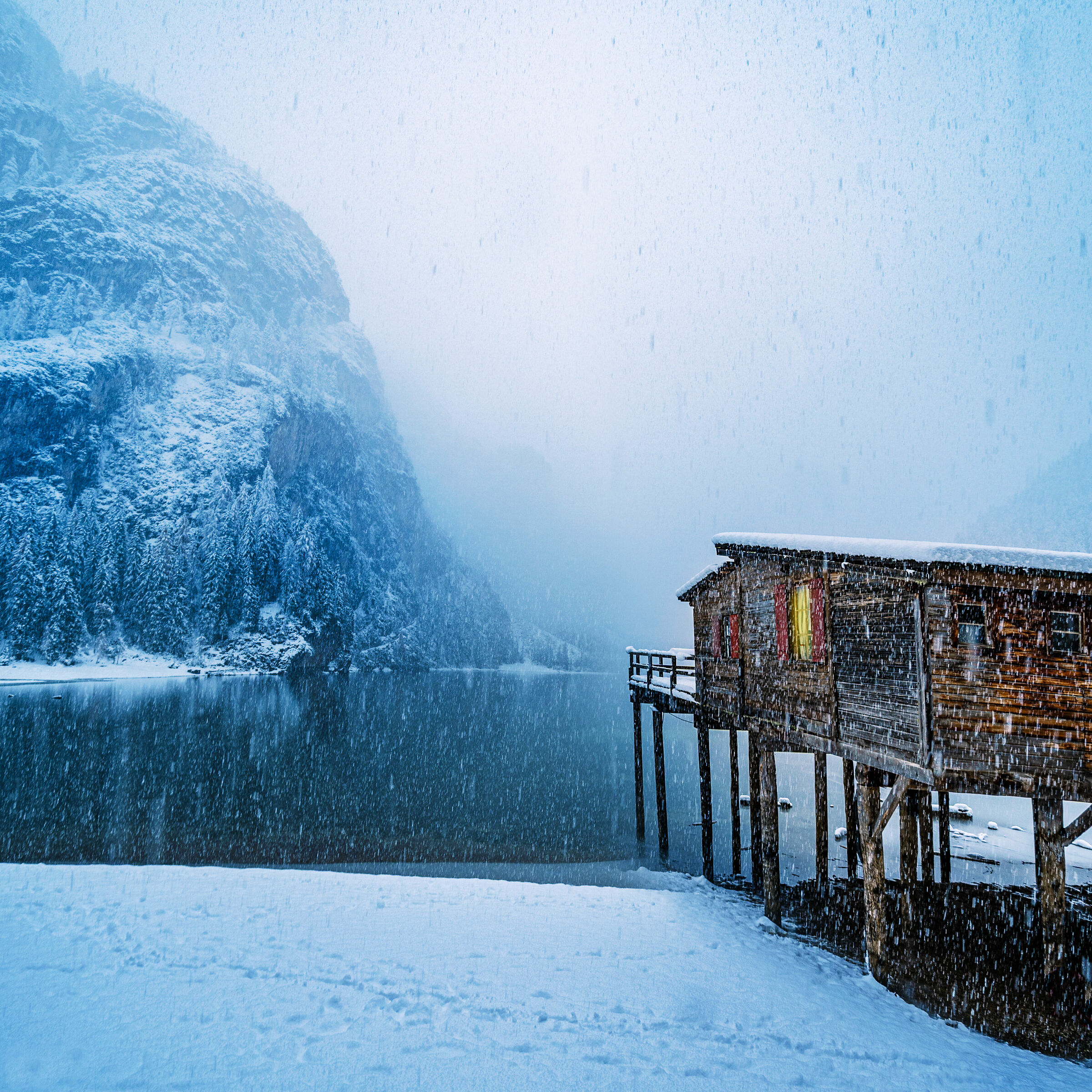 lake of bries with snow