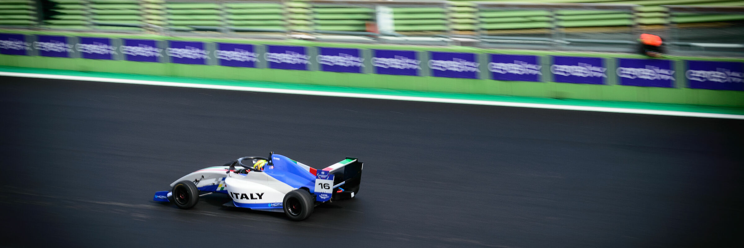 Italy's lonely rush to Victory