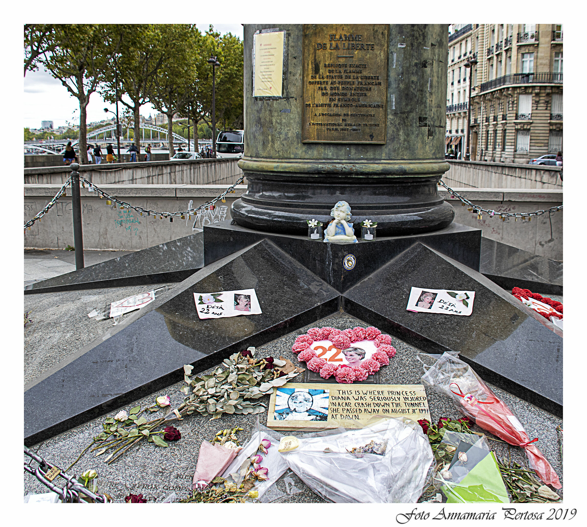 A Parisian tribute to Lady D