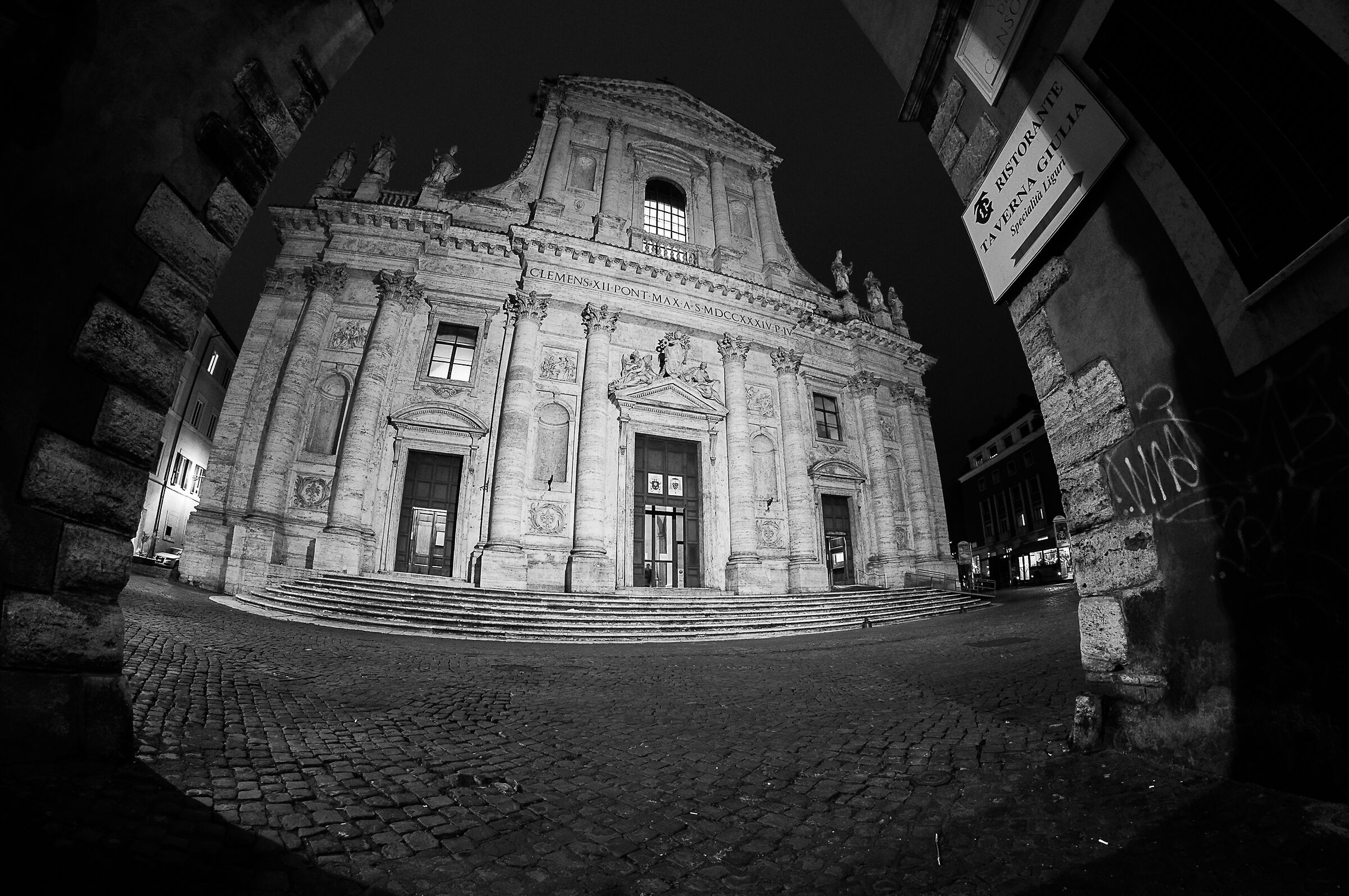 I pilastri della società romana ... magnare e pregare