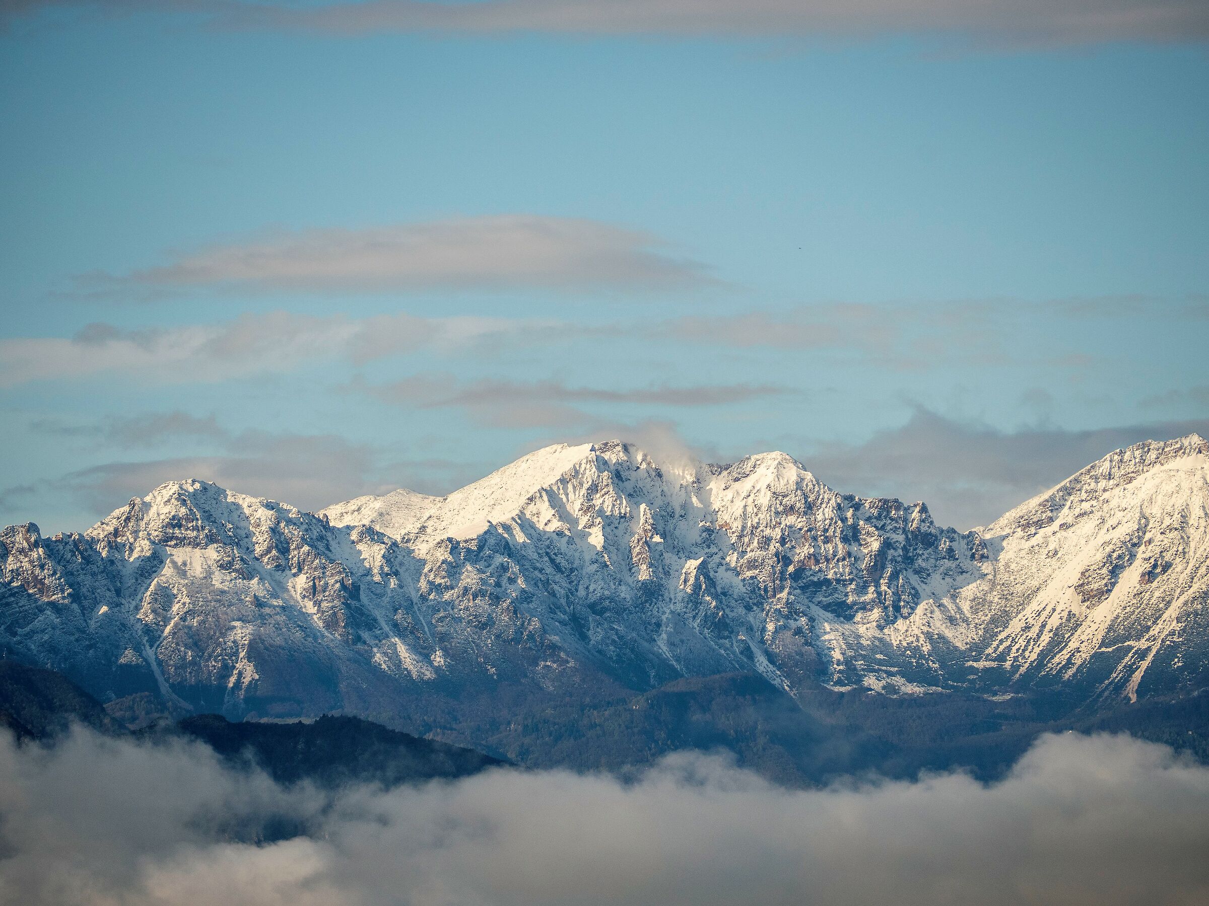 Chain of the Three Crosses