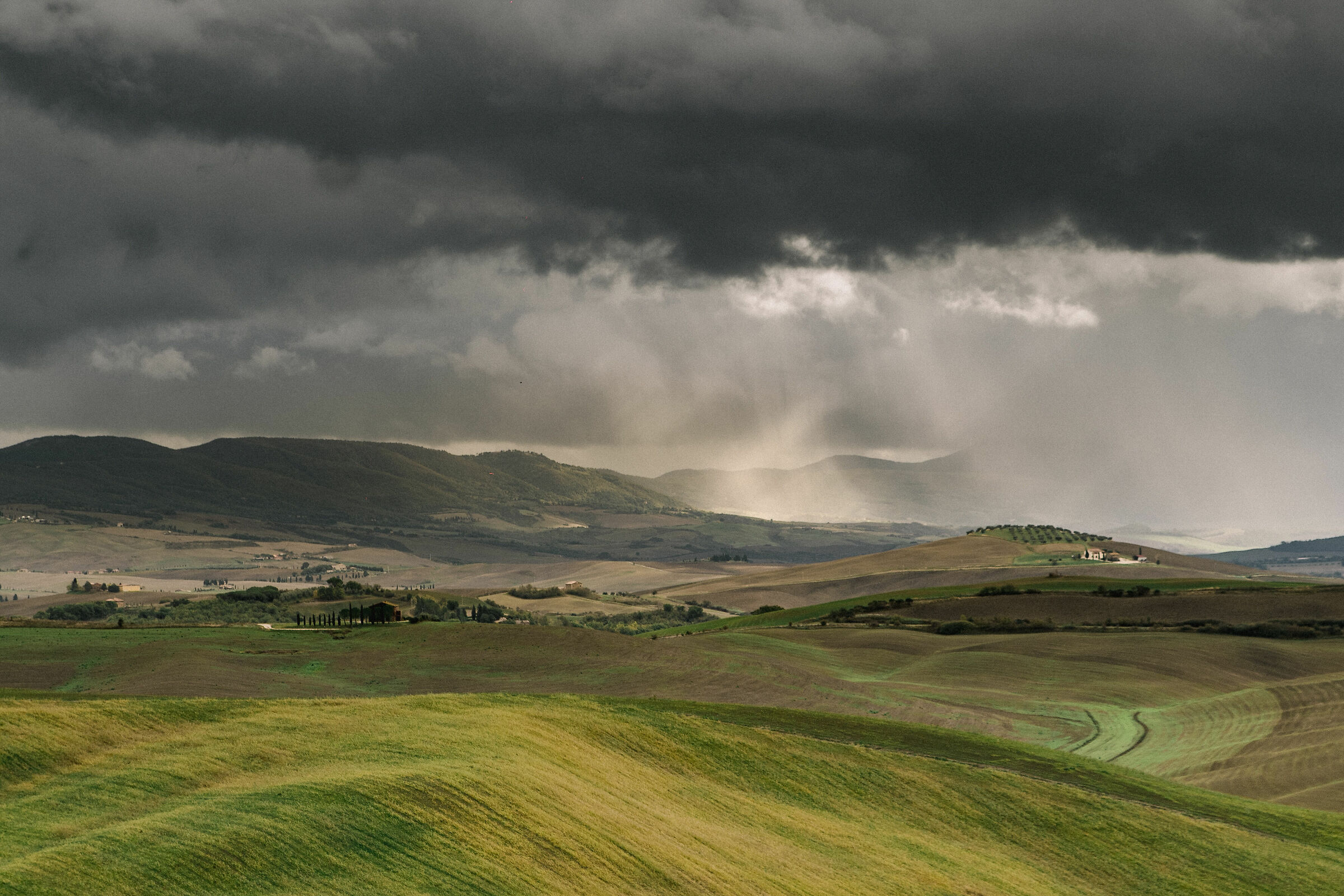 Tempesta all'orizzonte (Val d'Orcia)