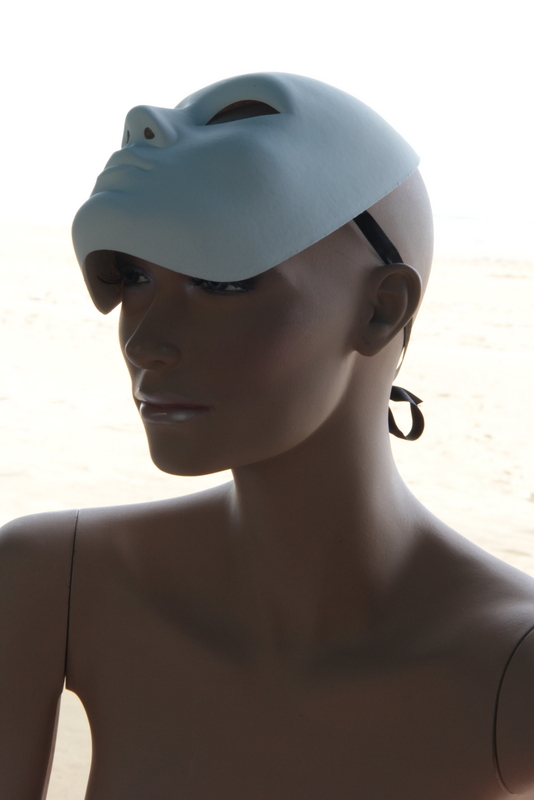 ... su la maschera...