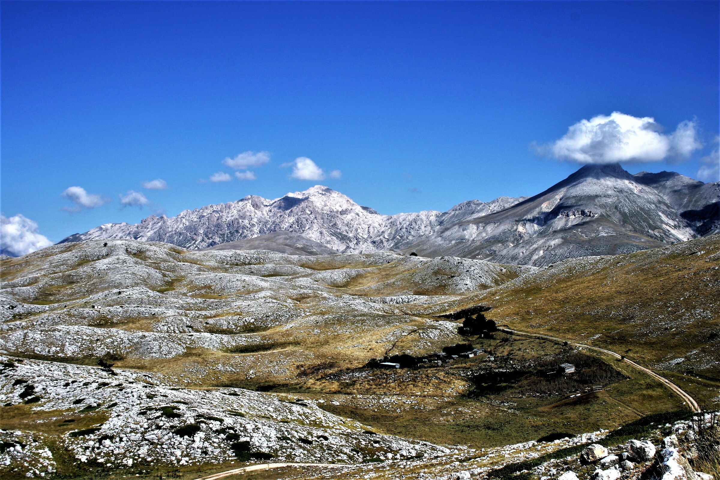 Alpeggi nella Piana di Campo Imperatore