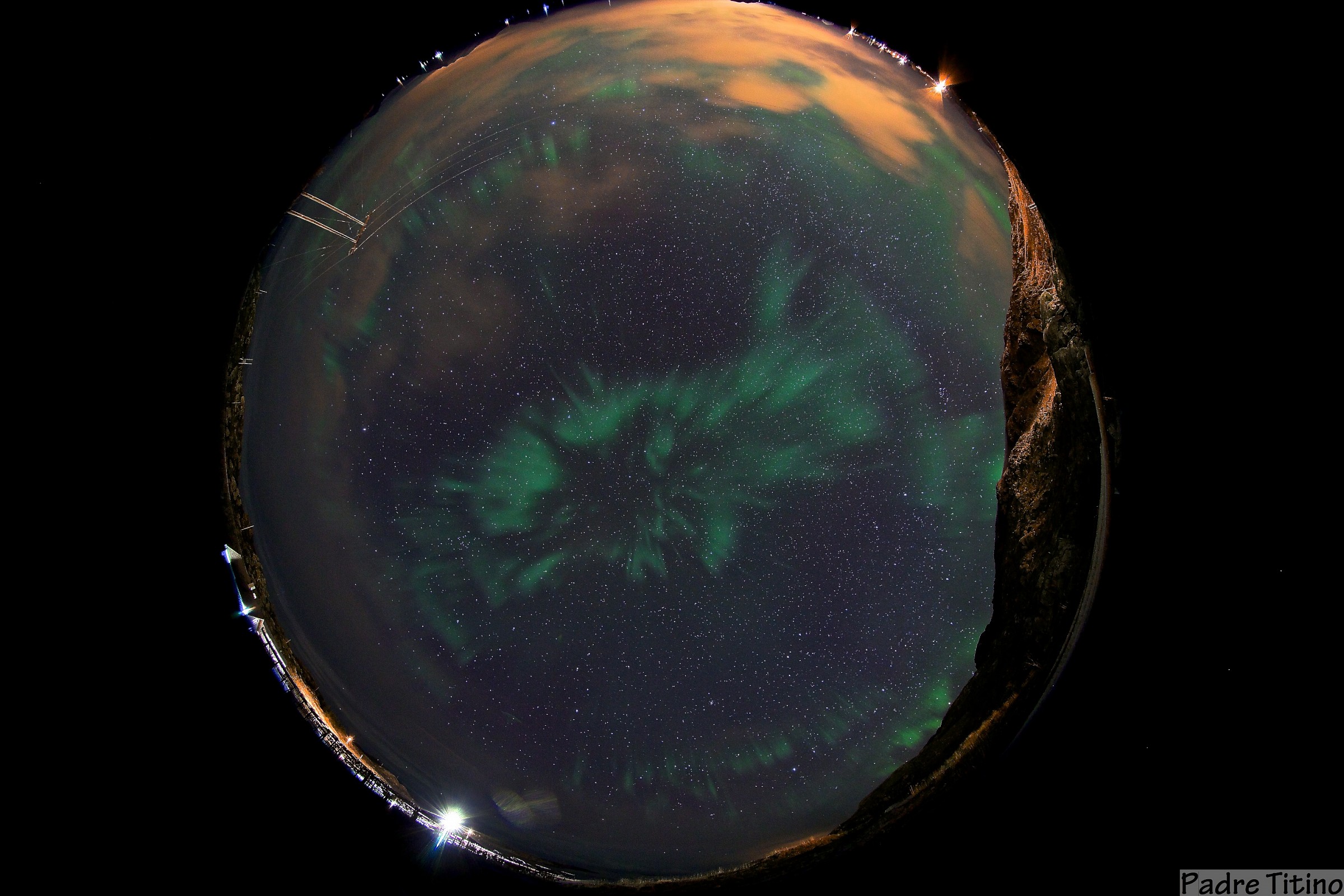 360 gradi Volta celeste con Aurora