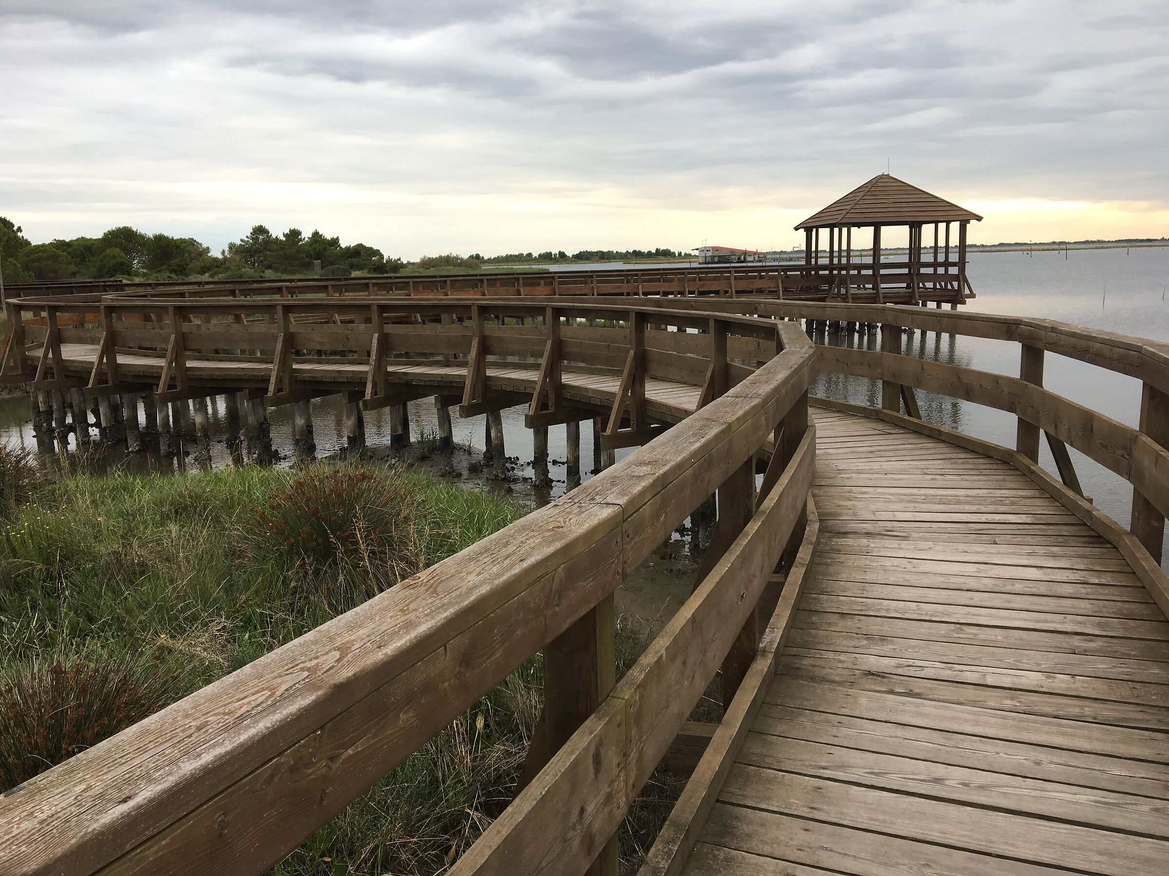 Sea walkway