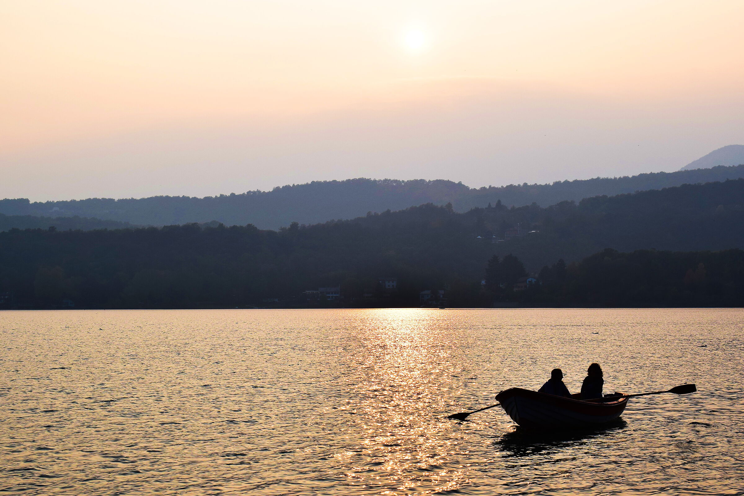 Lago di Avigliana con barca