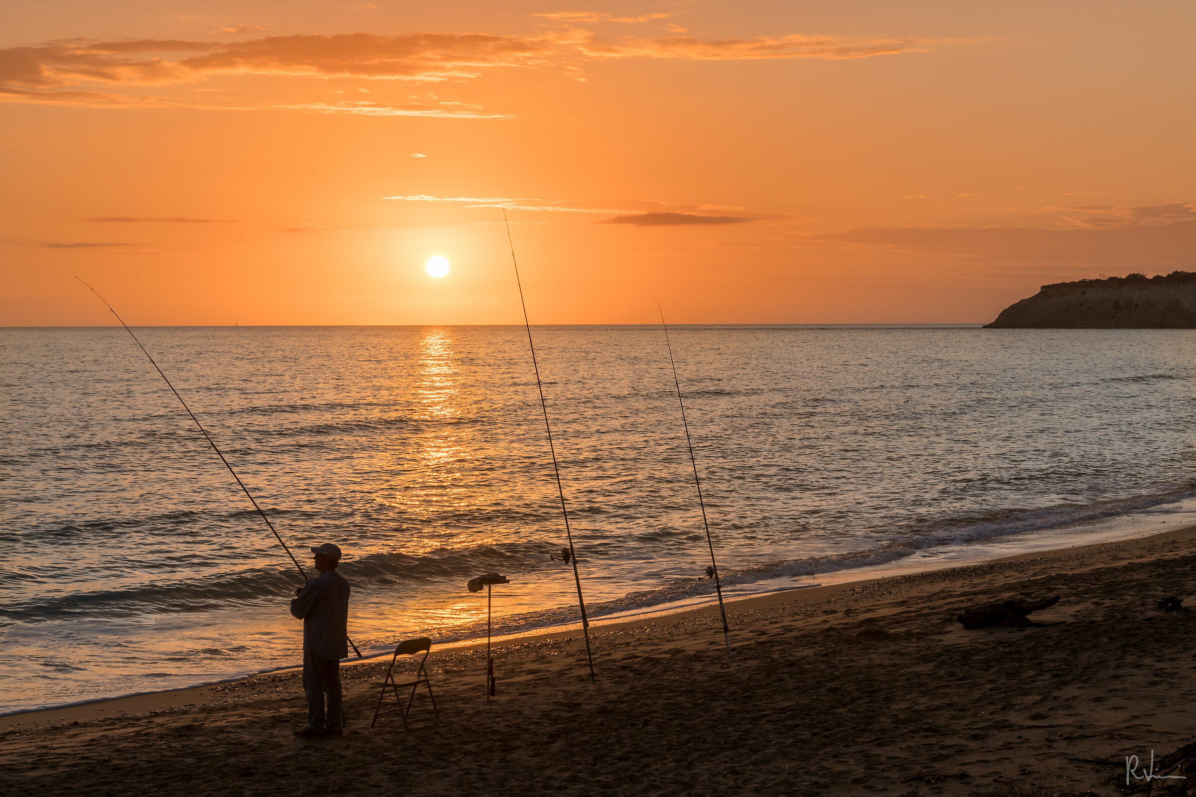 Sunset with fisherman - Heclea Minoa