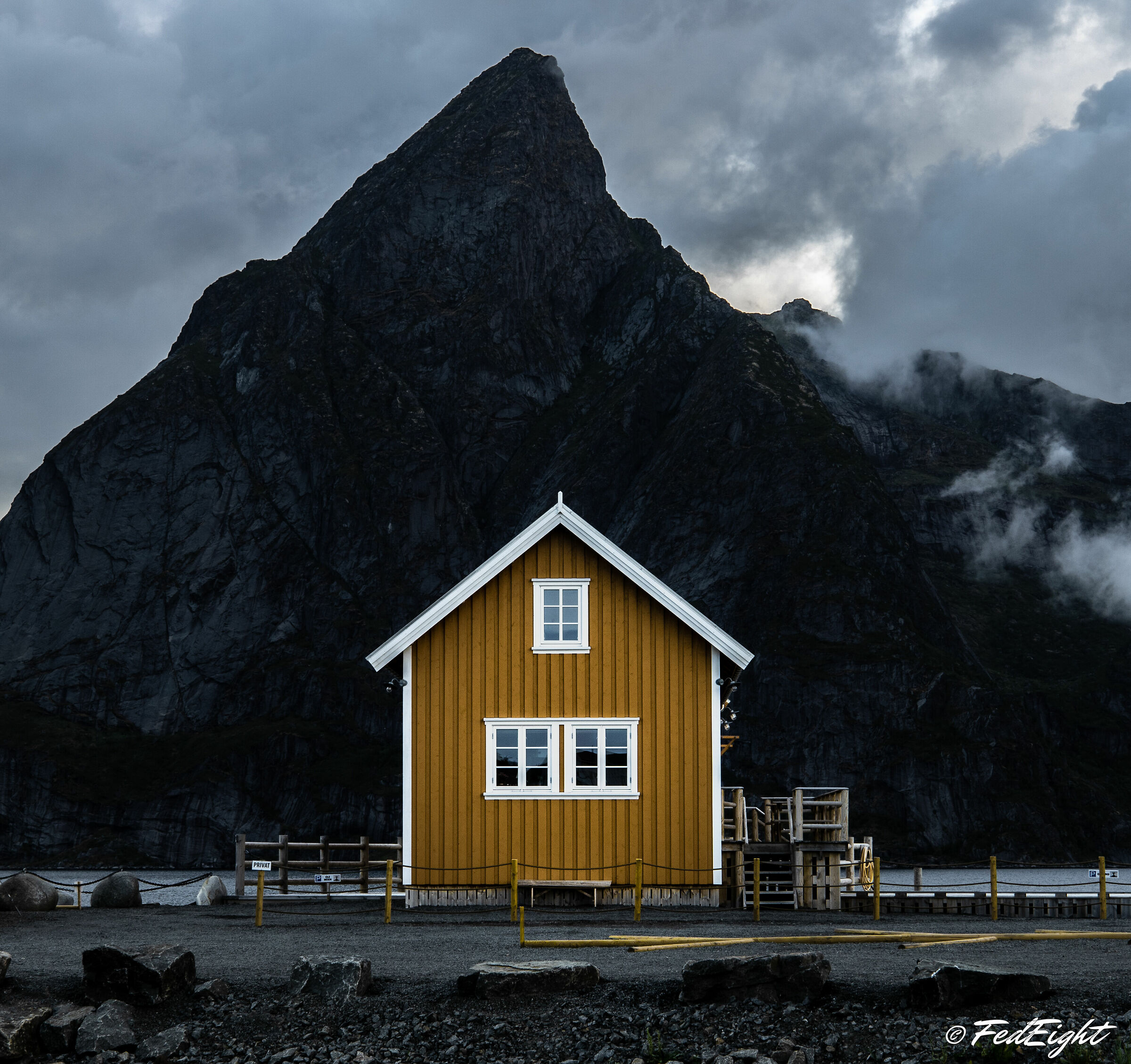 Yellow Cabin in Lofoten