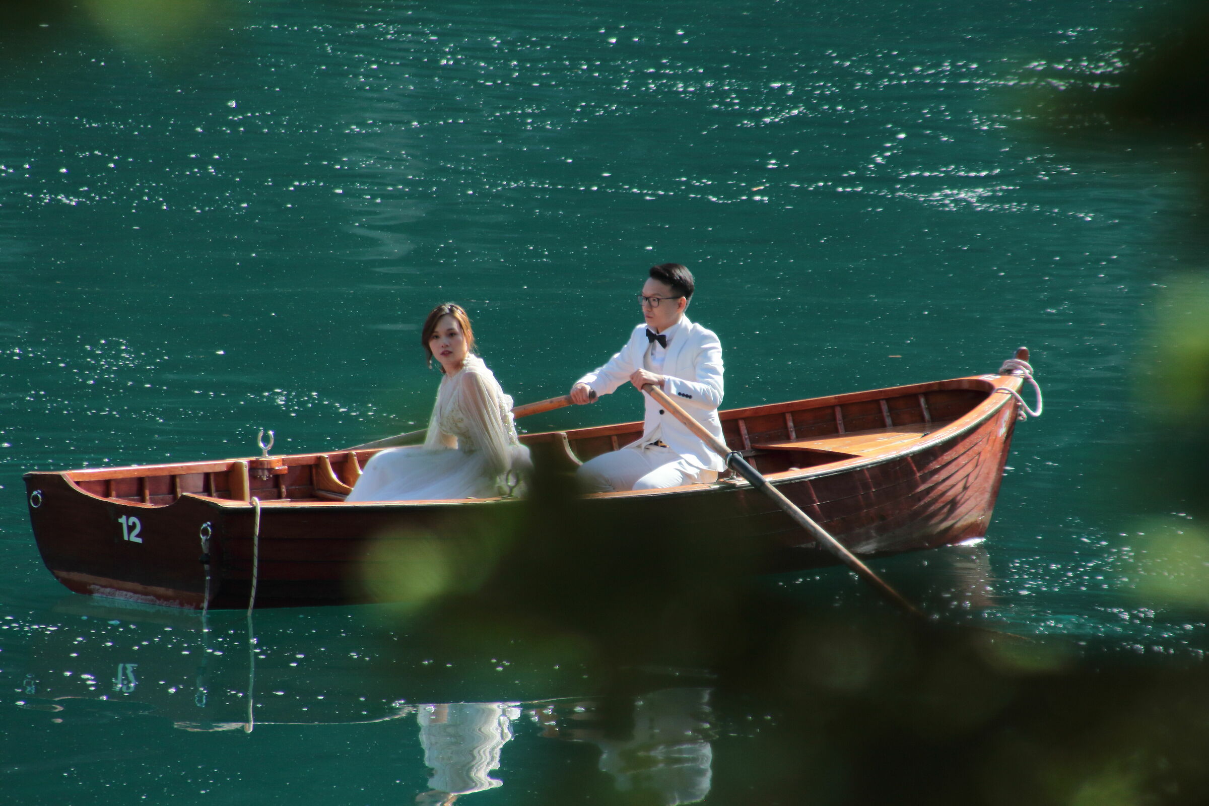 sposi sul lago di braies