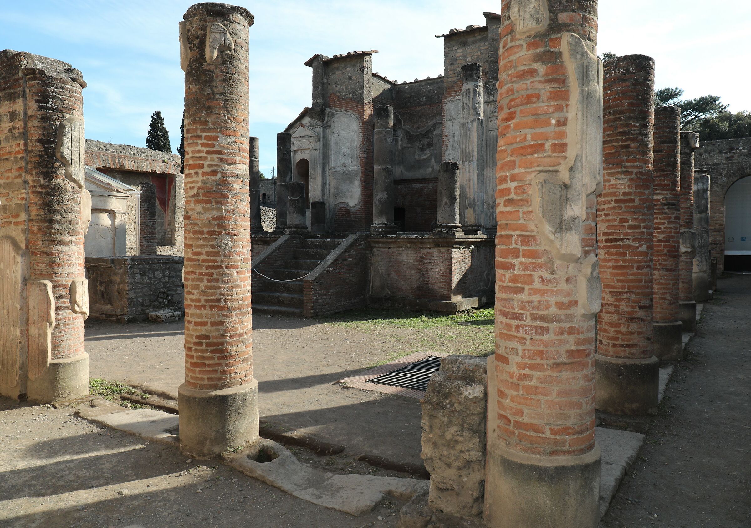 Napoli Pompei tempio di Iside