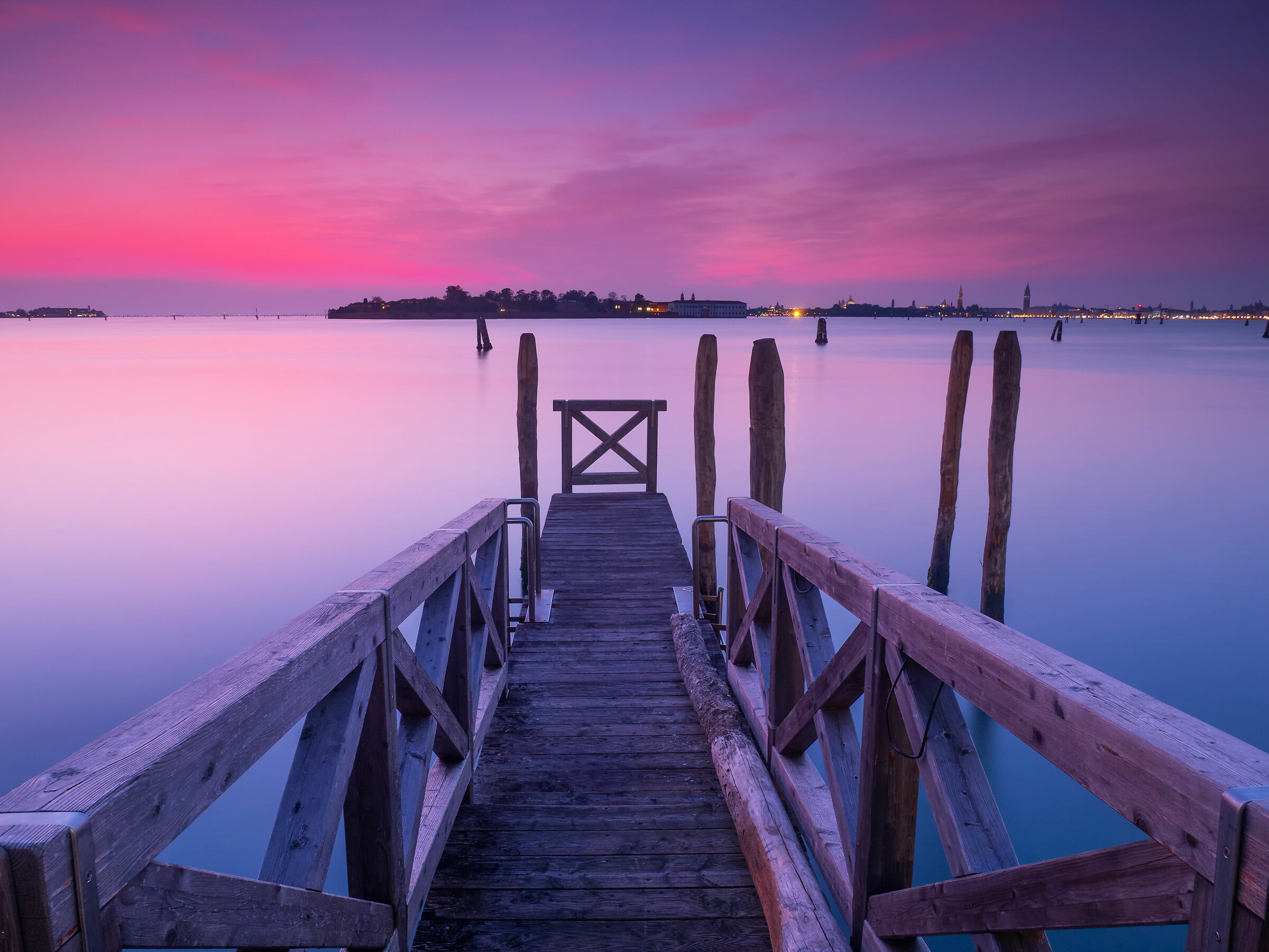 A simple visit of Lido island