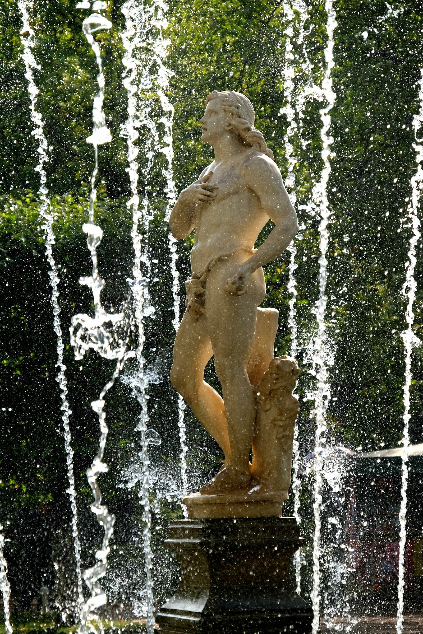 Giardino palazzo di Pietro il grande ( San Pietroburgo)