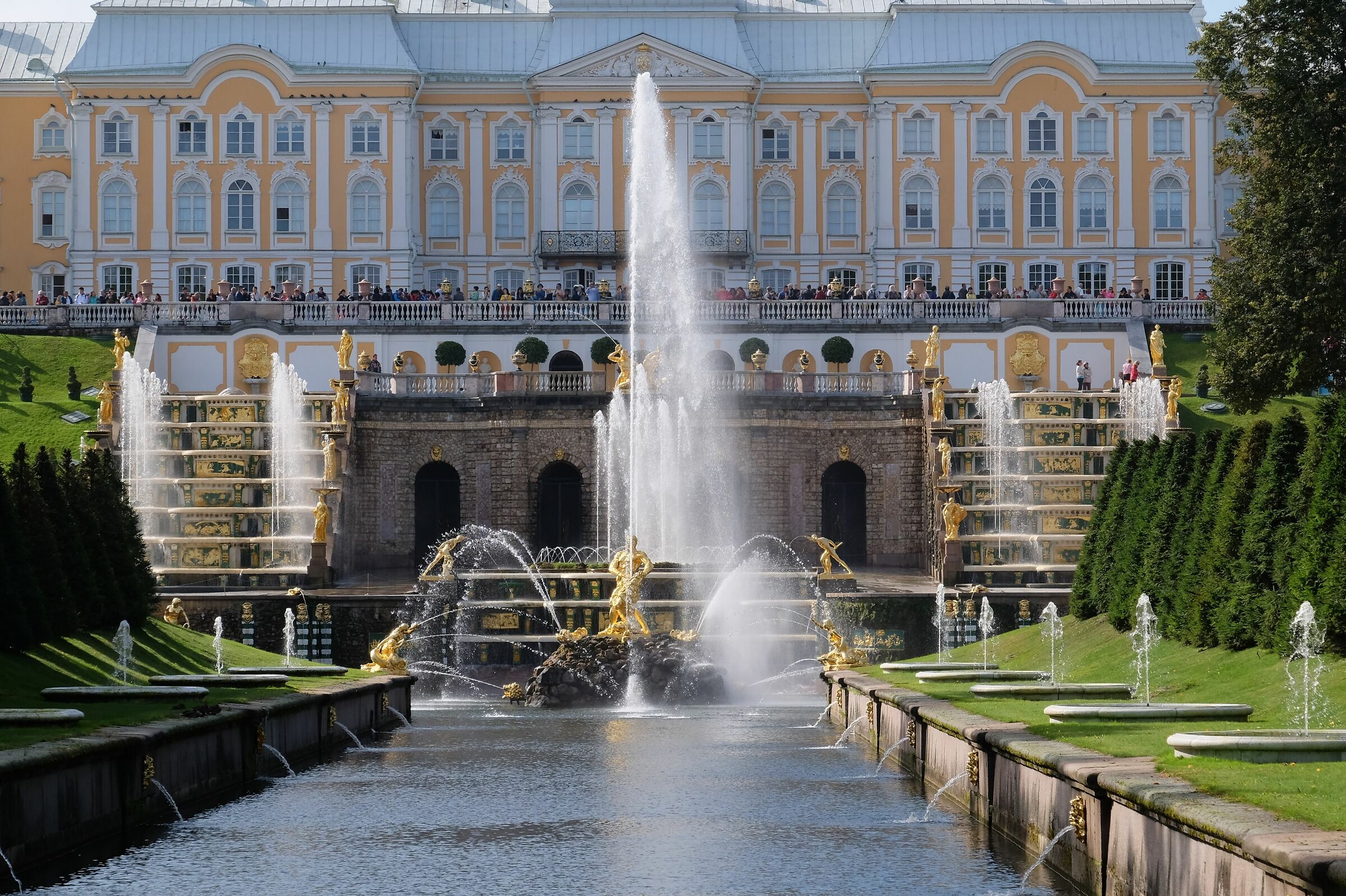 Palazzo di Pietro il grande ( San pietroburgo)