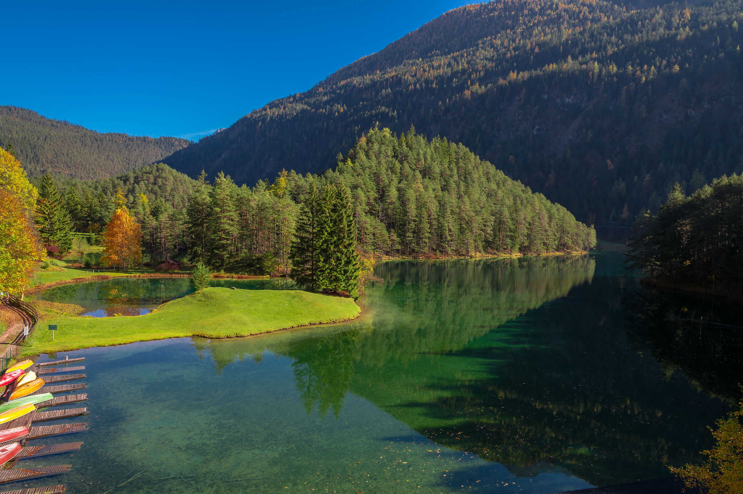 Alpine pond in autumn (Fern pass)