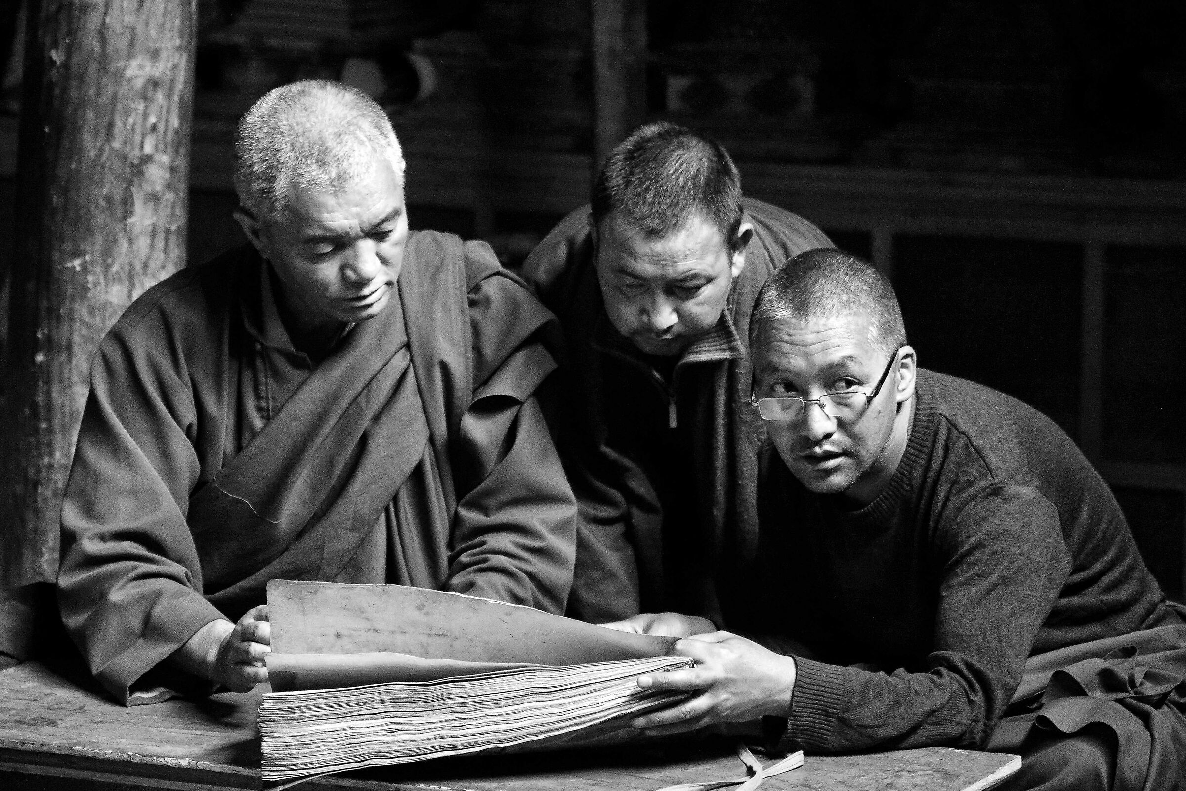 monks - ladakh