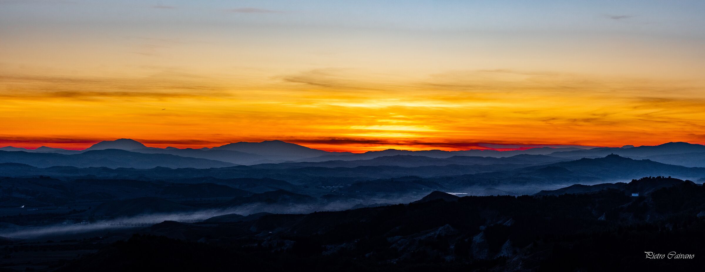Tramonto sui Monti Lucani, ripreso da Pisticci (mt)
