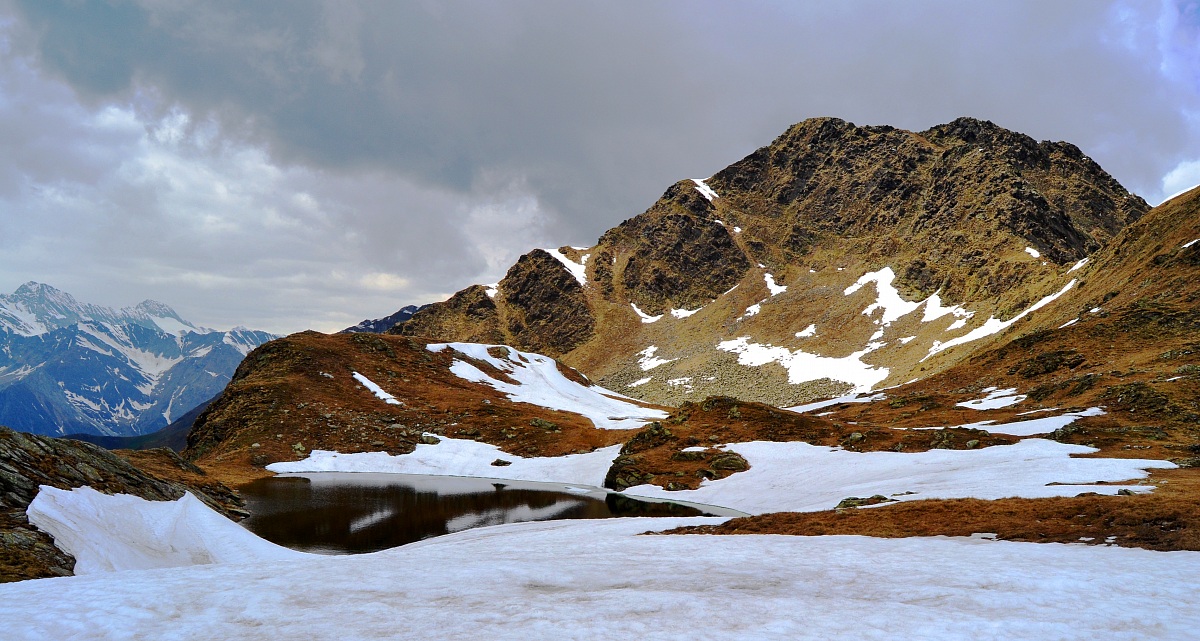 lake at Jaufenpass