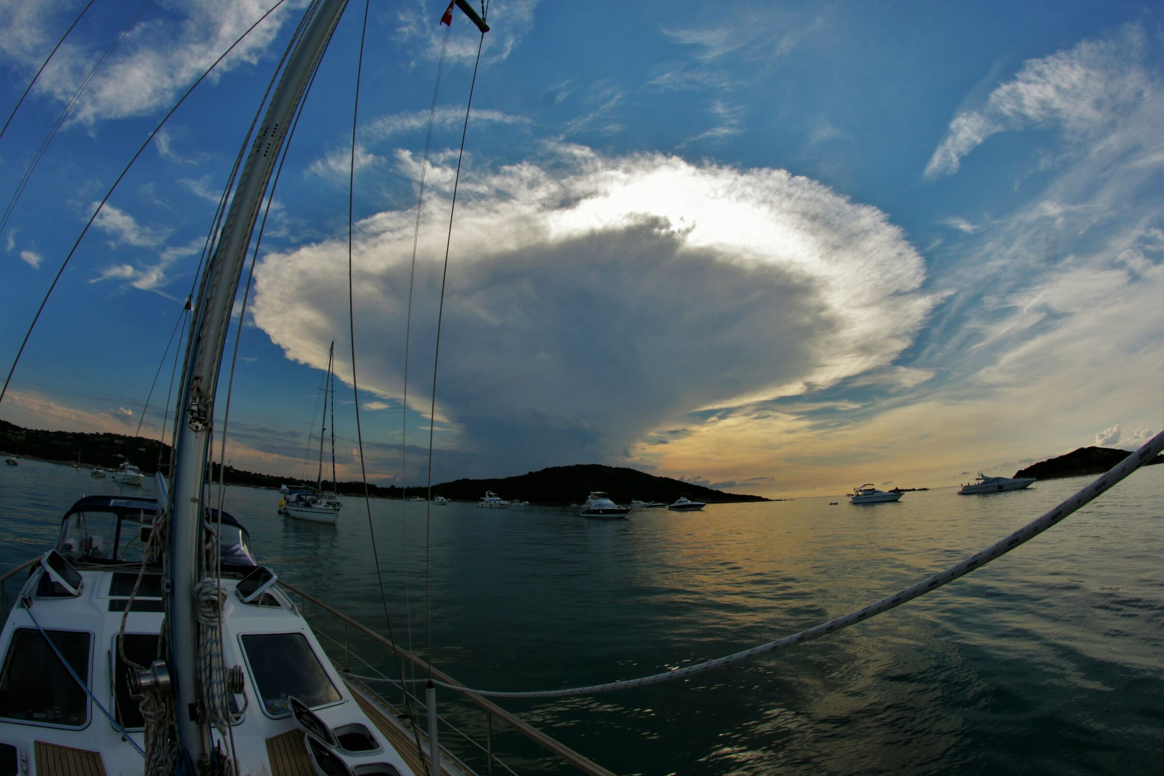 nuvola a fungo (Corsica)