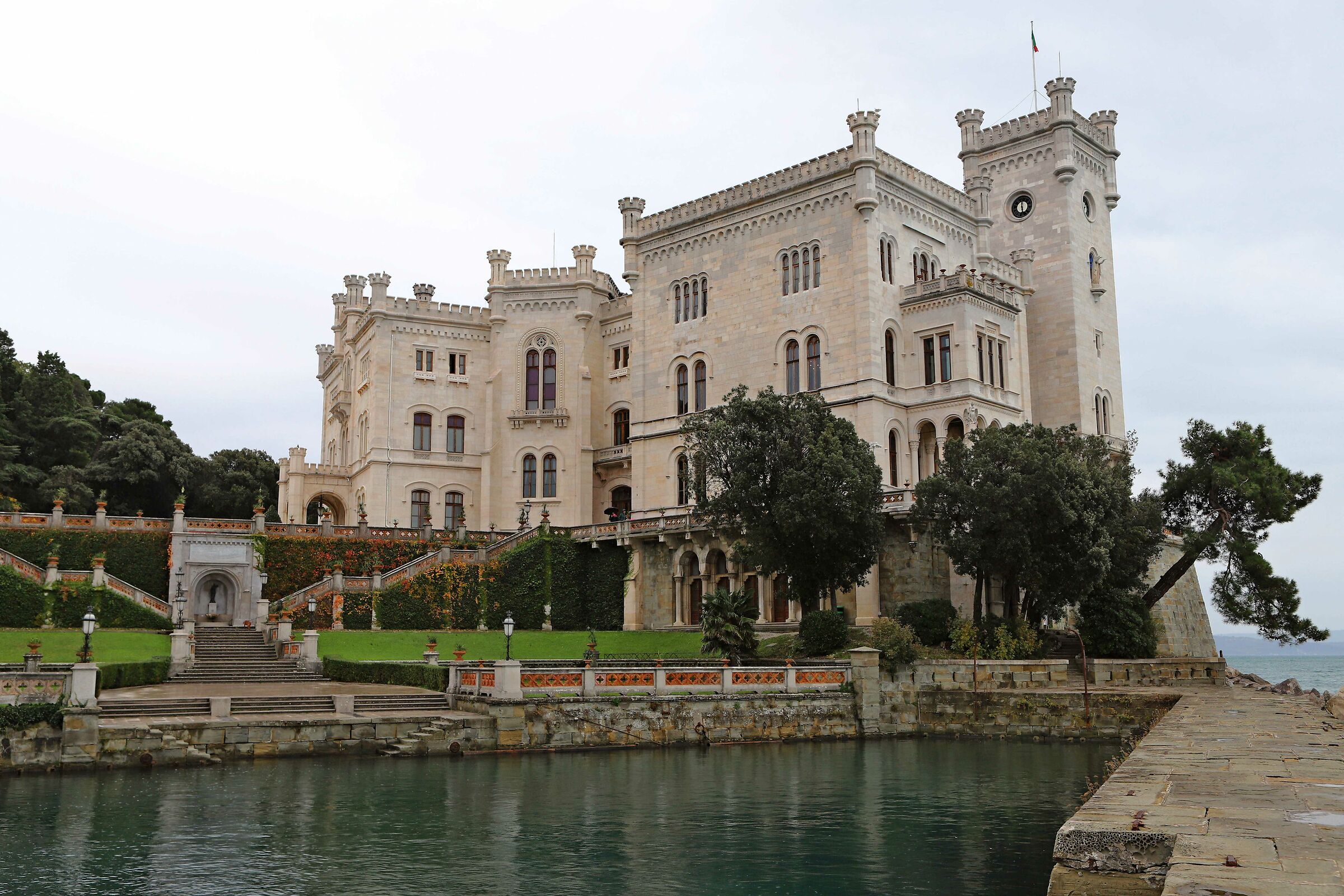 Castello di Miramare (1856-1860 d.C.)