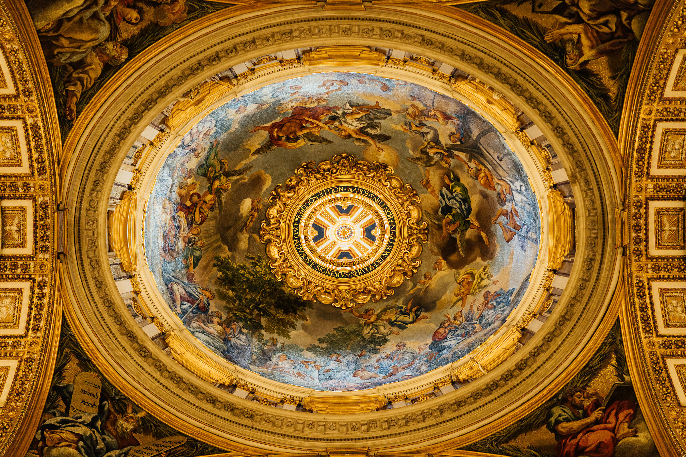 San Pietro, Dettaglio