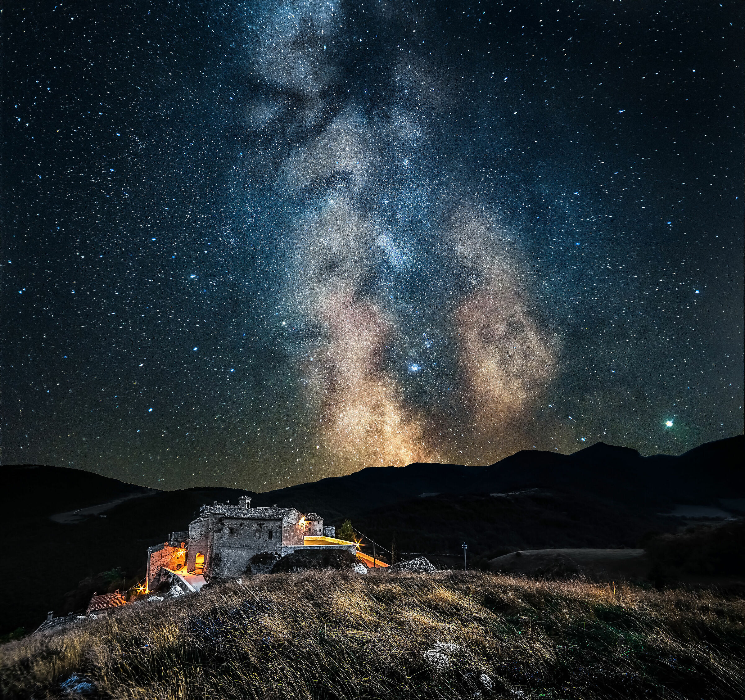 Between Elcito and the sky