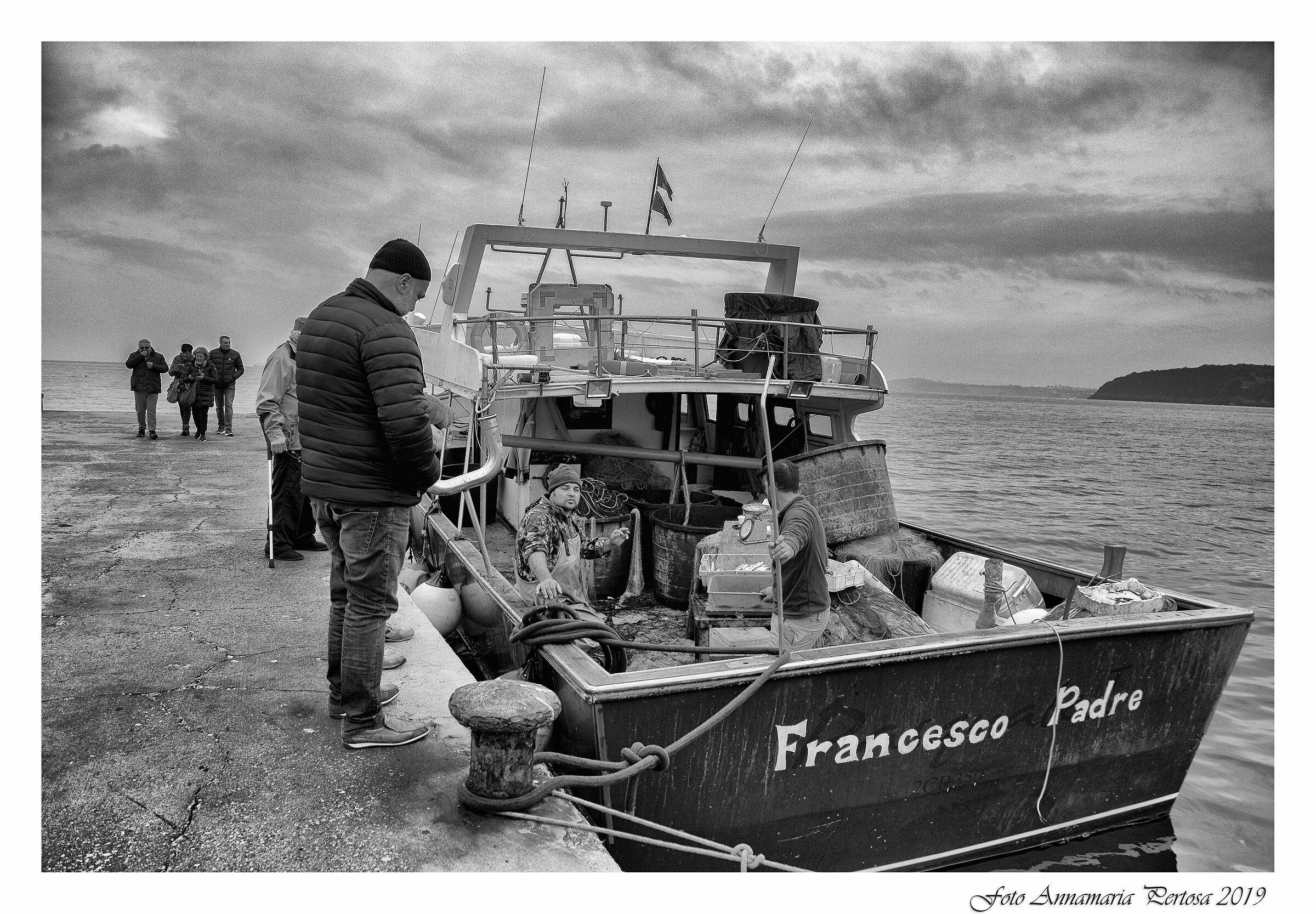 In Ischia Porto, fresh fish is sold