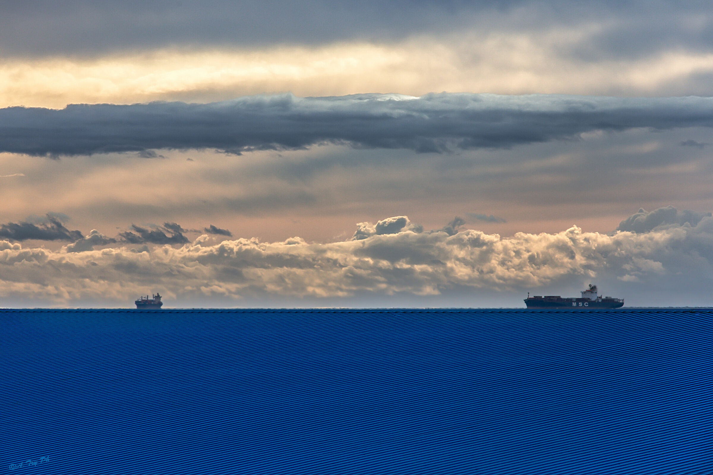.....Oggi il mare è un tetto...